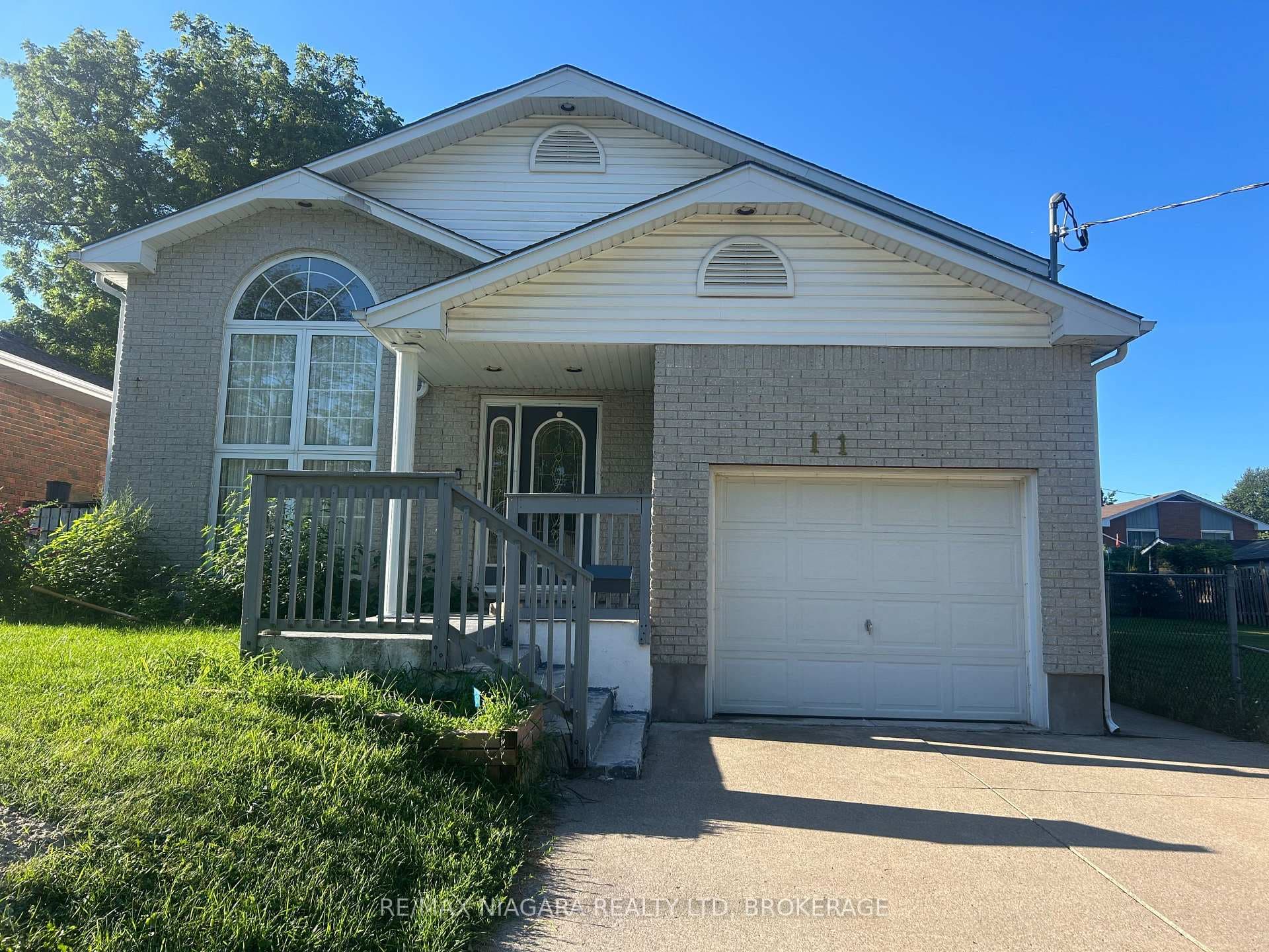 11 Ursula Avenue Unit Unit # Main floor