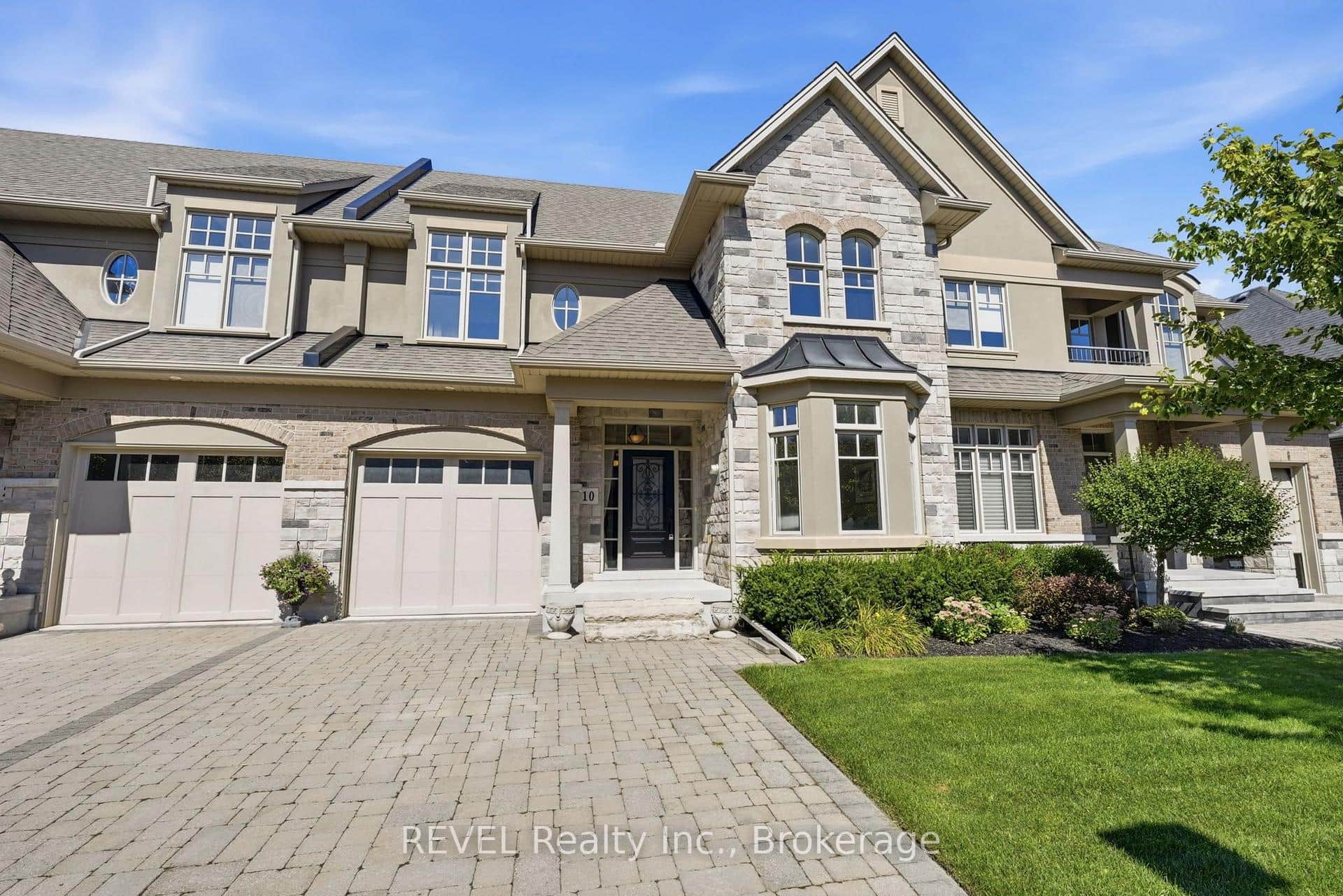 10 Evergreen Lane