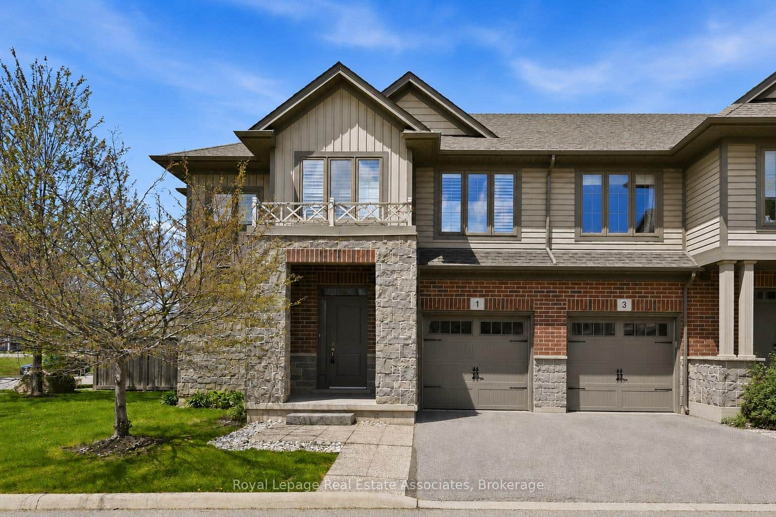 1 Southshore Crescent