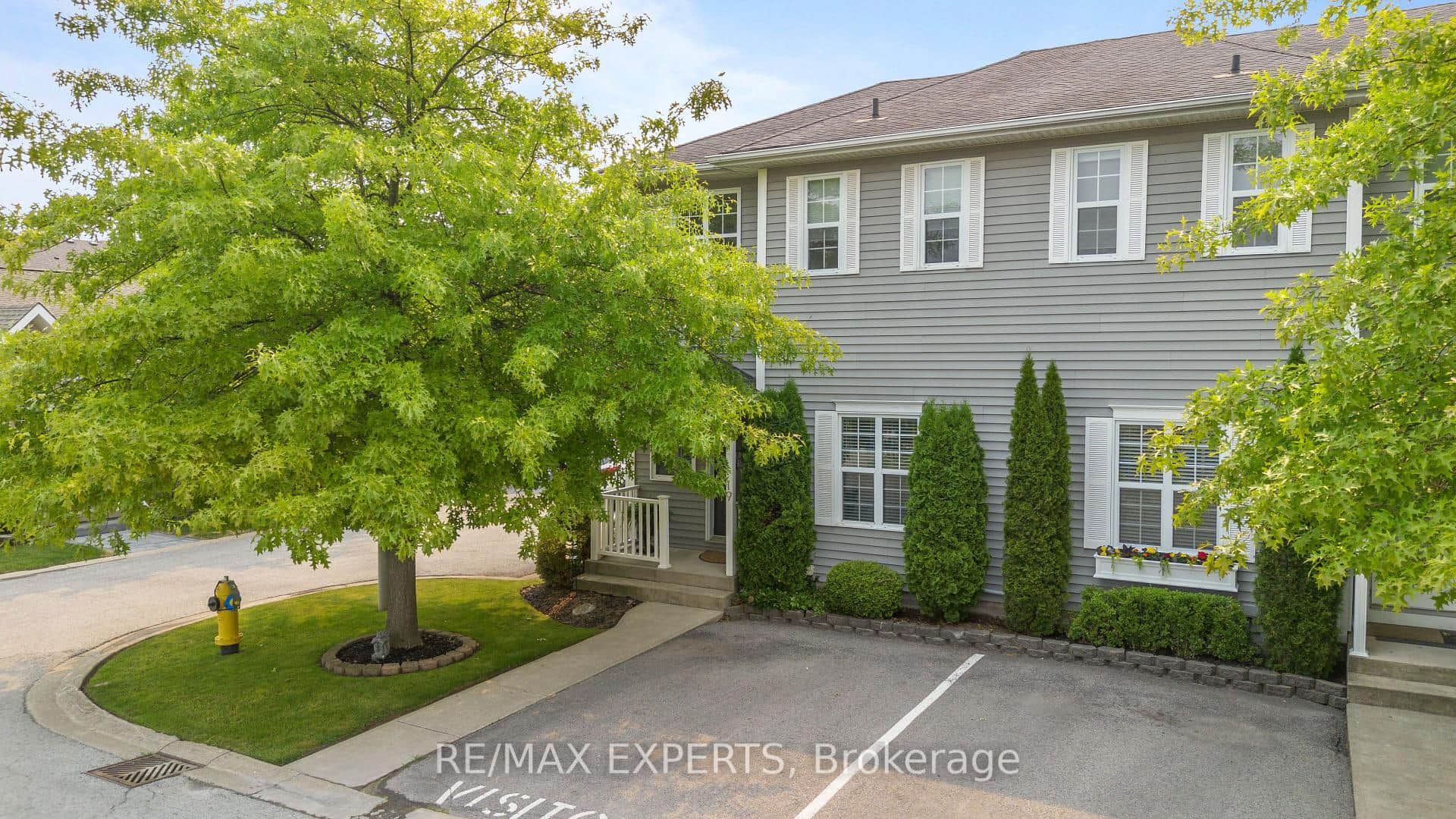 608 Simcoe Street Unit 19