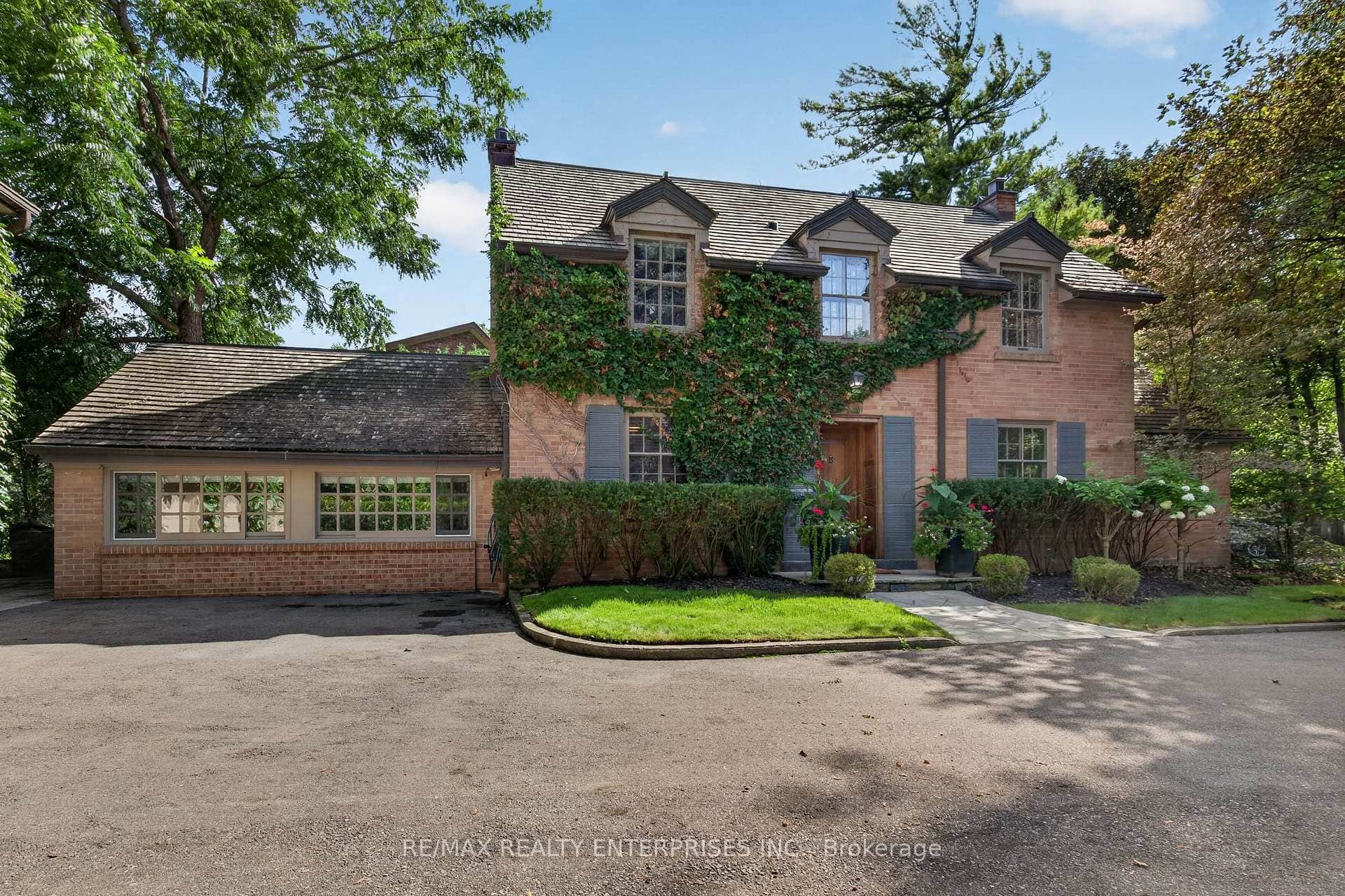 Welcome to 1425 Solana Crescent