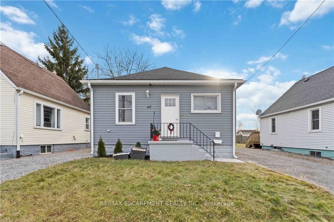 65 Almond Street Unit LOWER