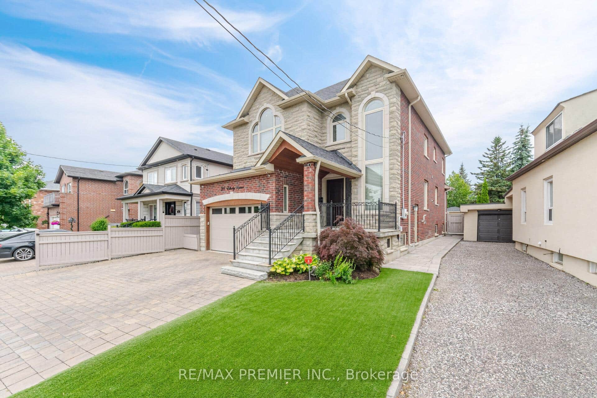 28 Ellerby Square