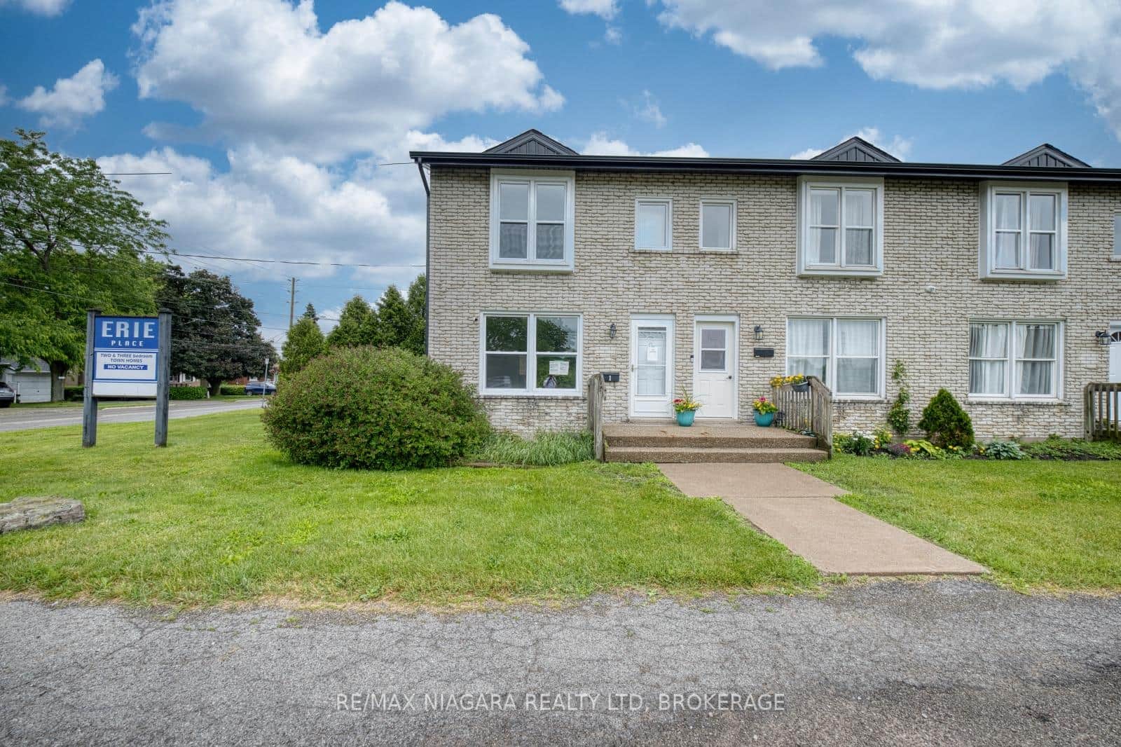 252 Bertie Street Unit 1