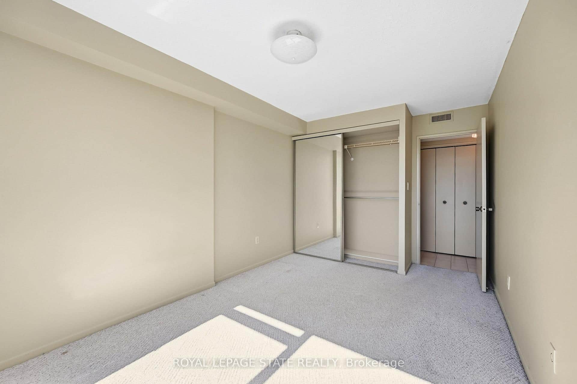 120 Duke Street Unit 102
