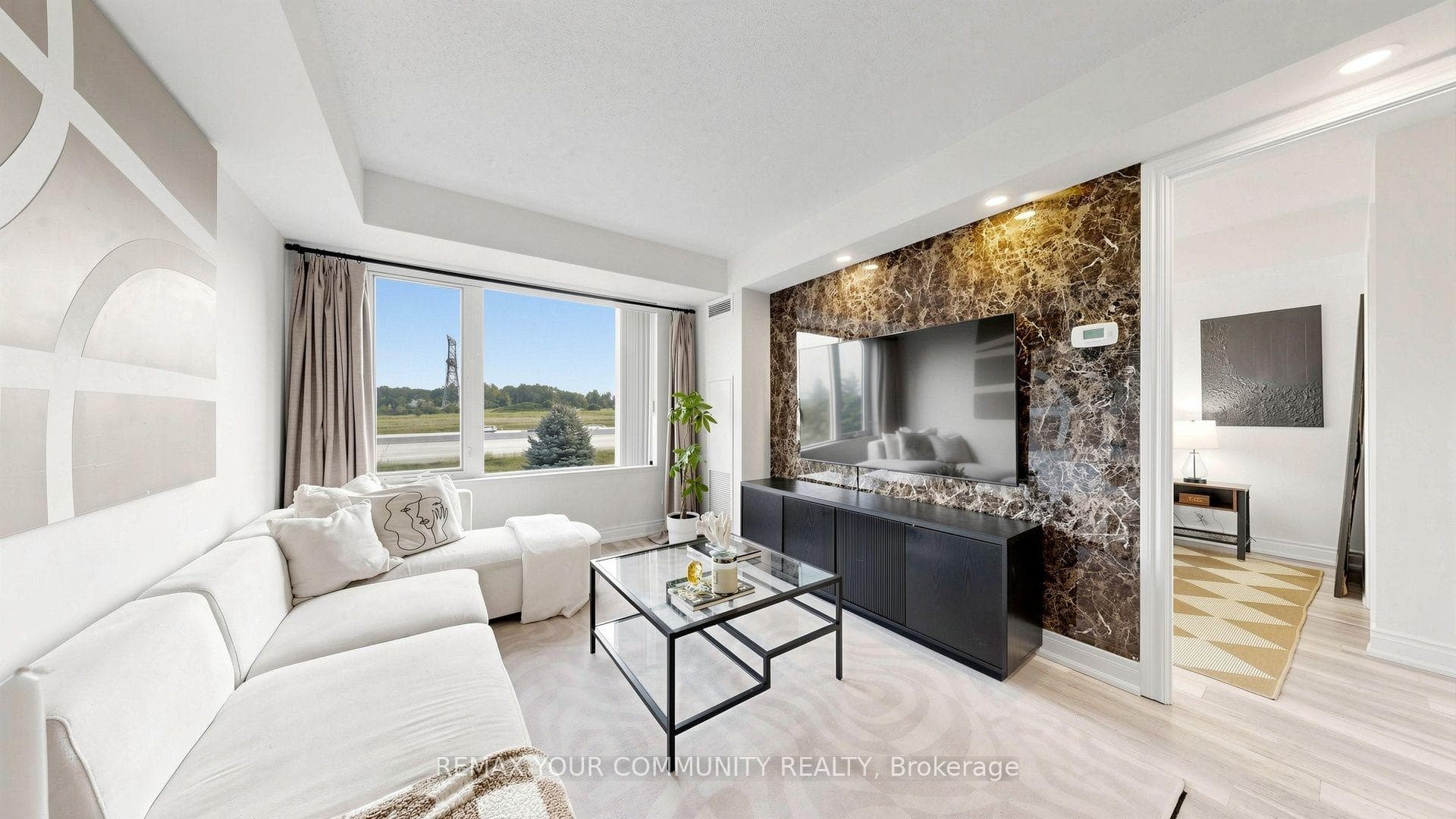 273 South Park Road Unit 215
