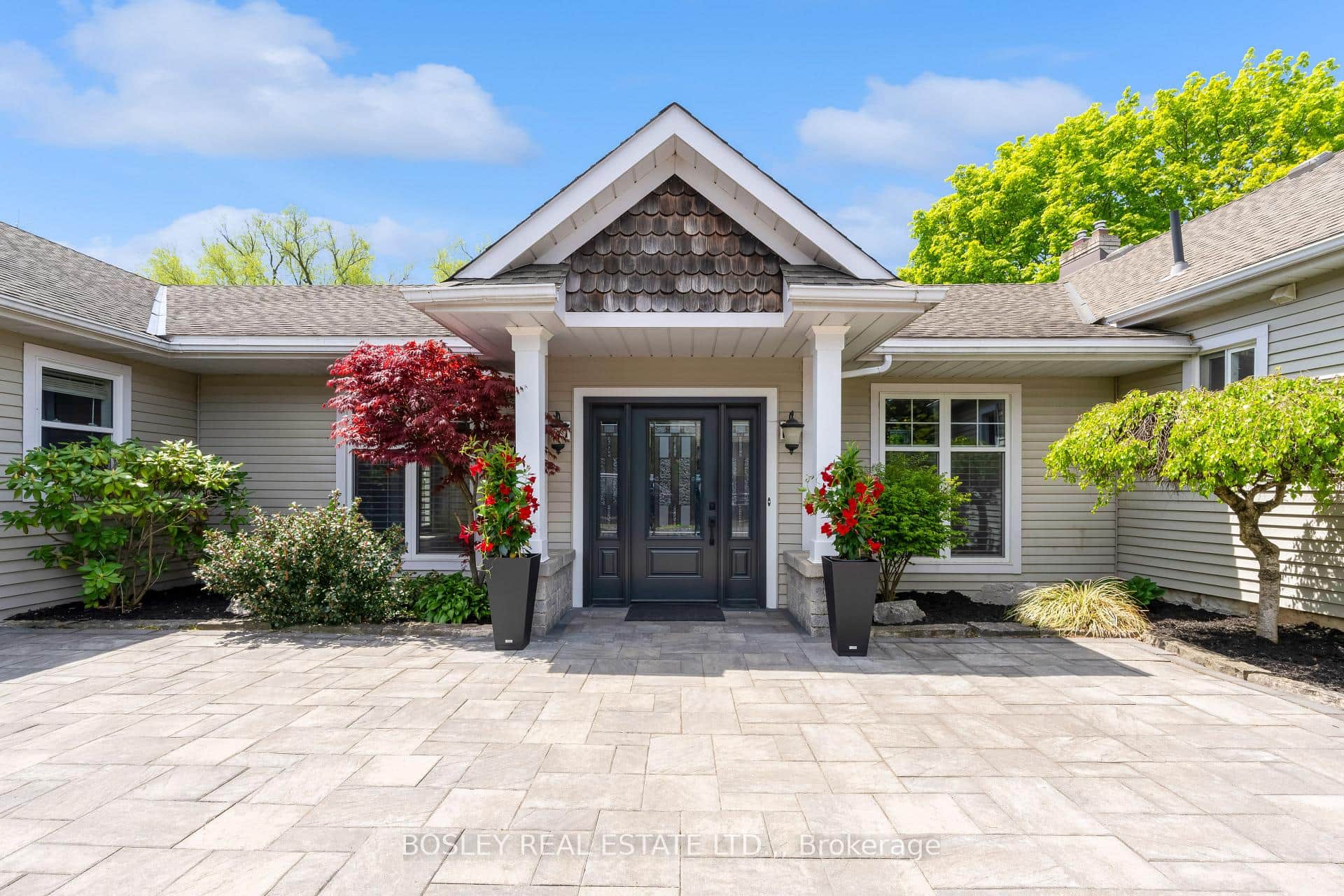 166 Lakeshore Road