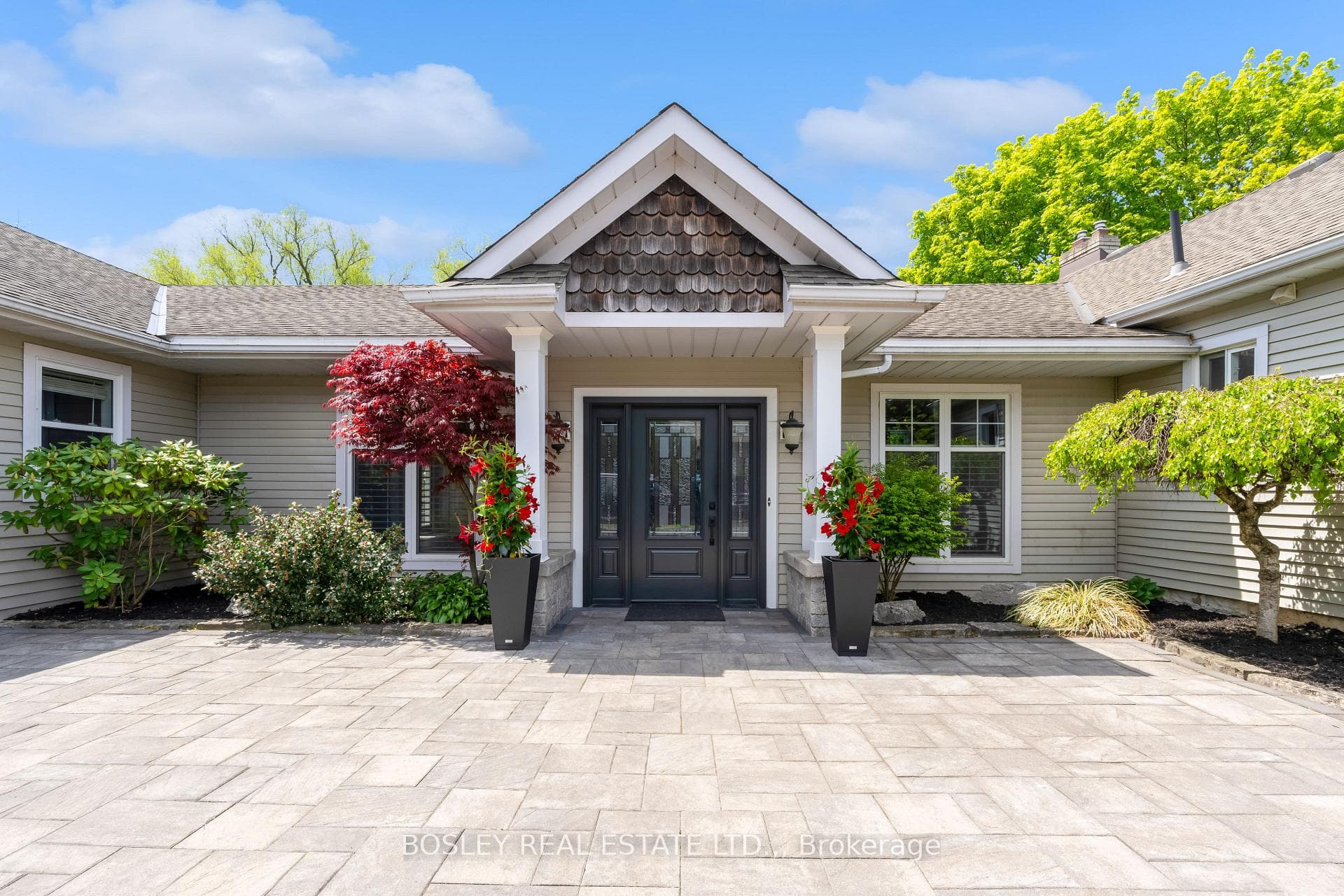 166 Lakeshore Road