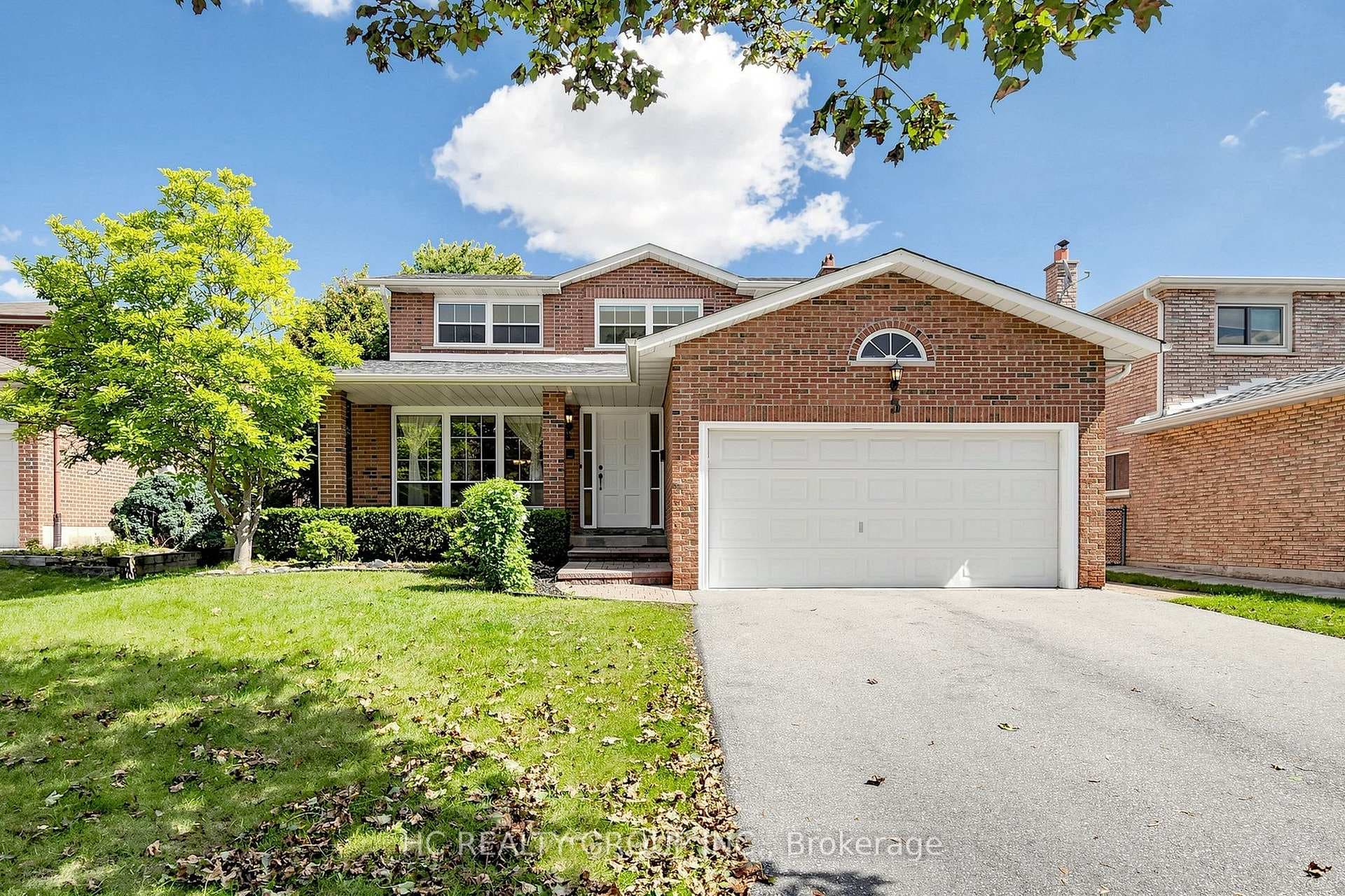 5 Standish Crescent