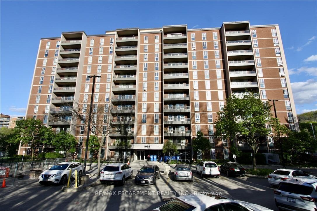 1964 Main Street Unit 802
