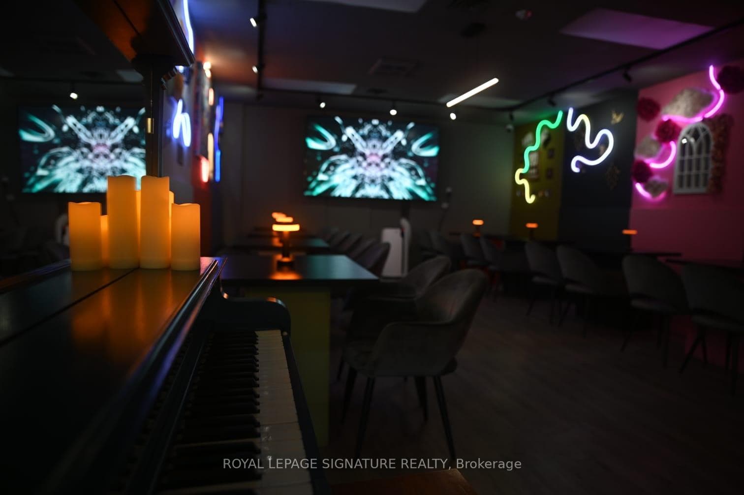 8403 Yonge Street Unit Ground Floor