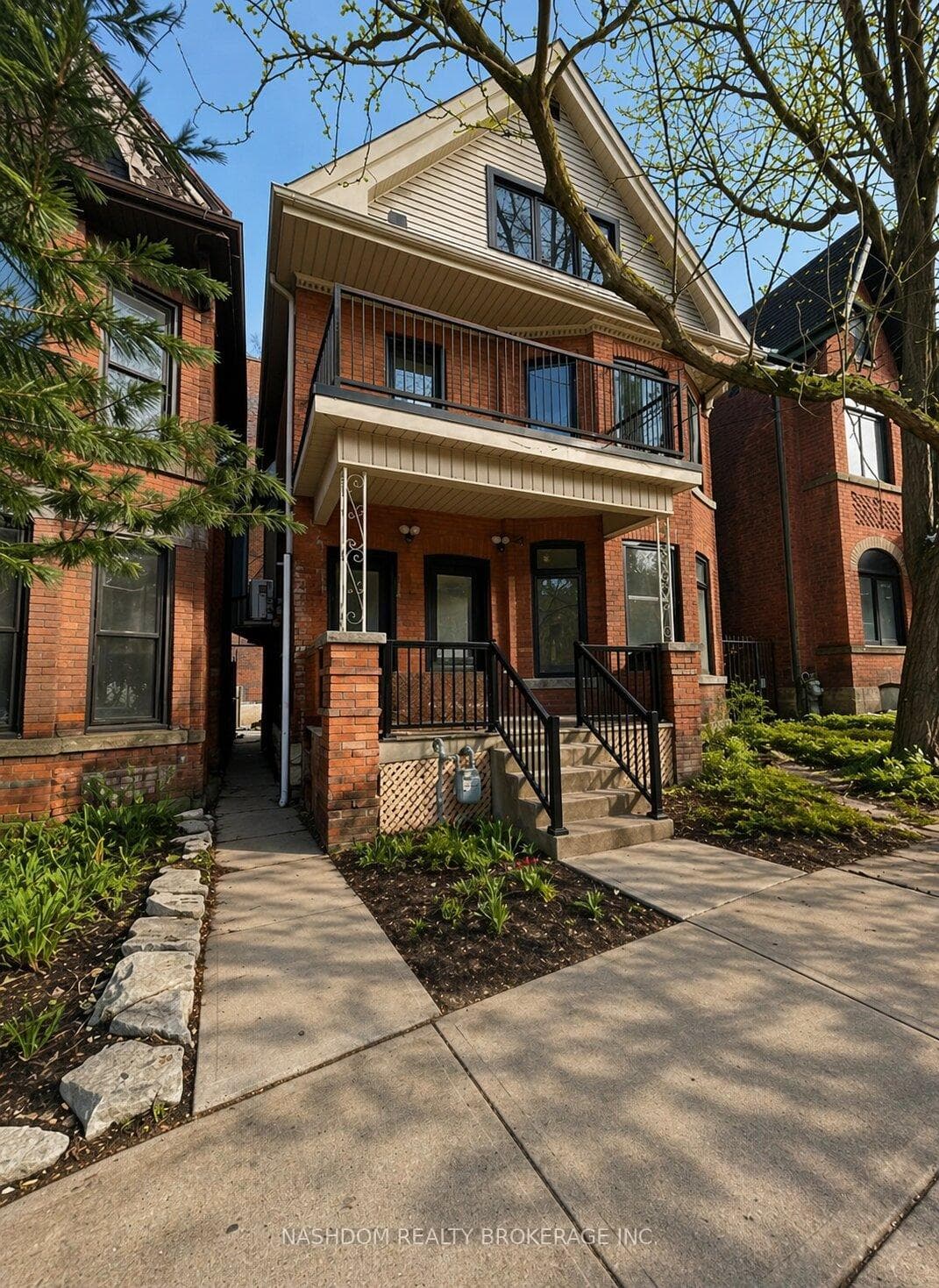 259 John Street Unit 1