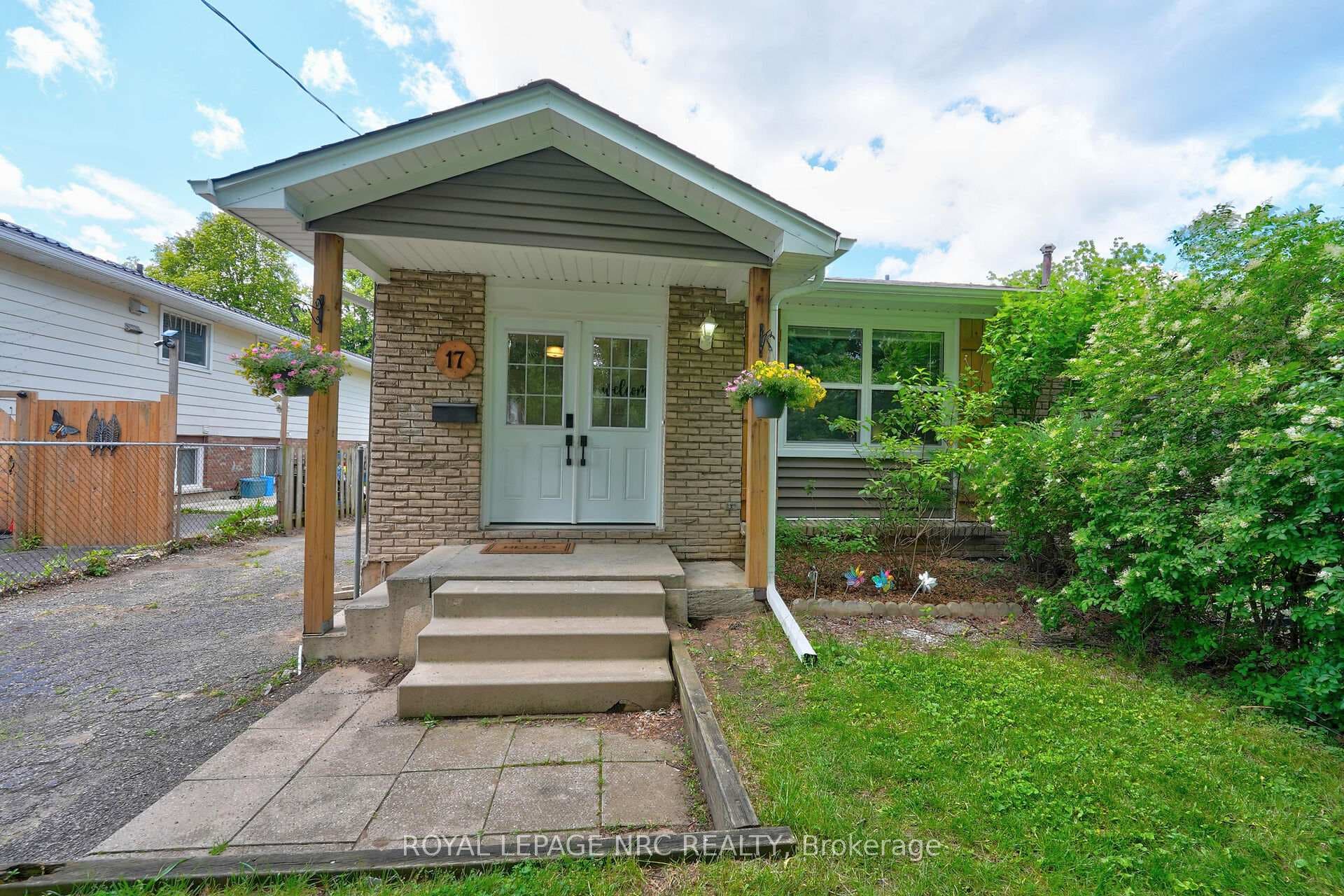 17 Allan Drive
