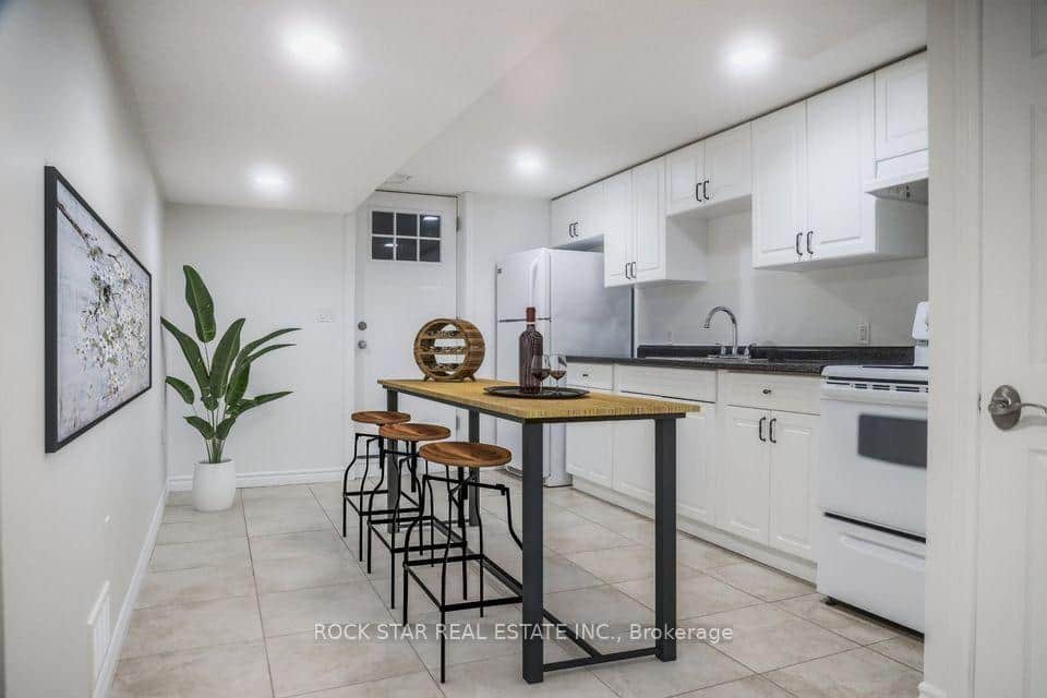 790 Stone Church Road Unit Lower