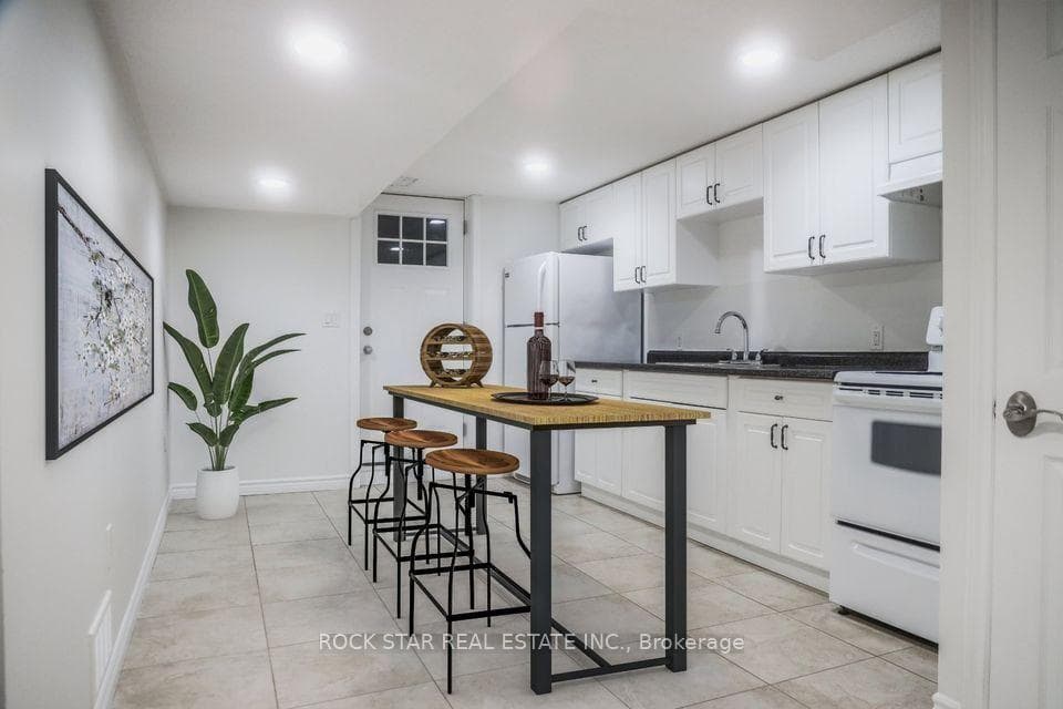 790 Stone Church Road Unit Lower