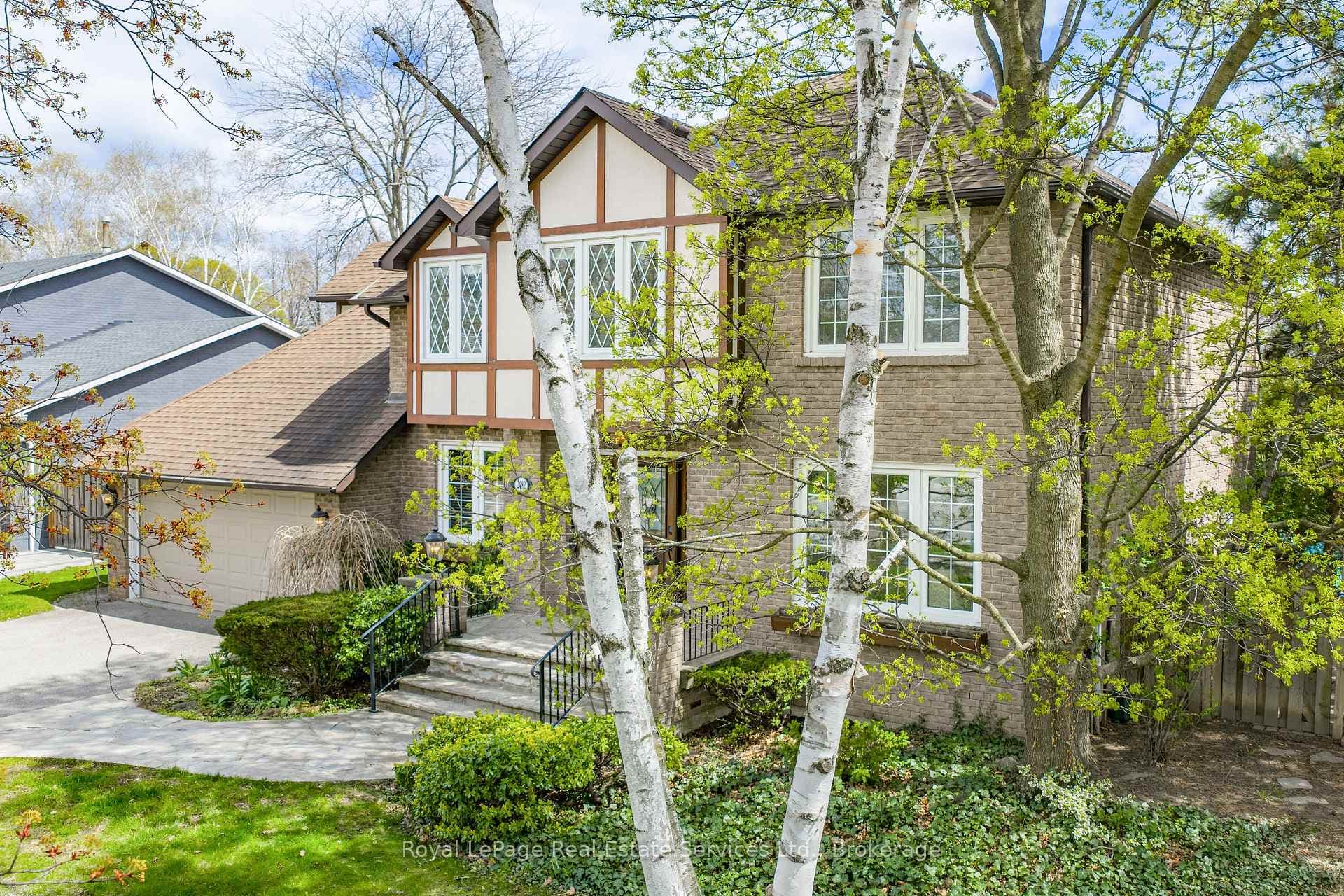 2082 Mississauga Road