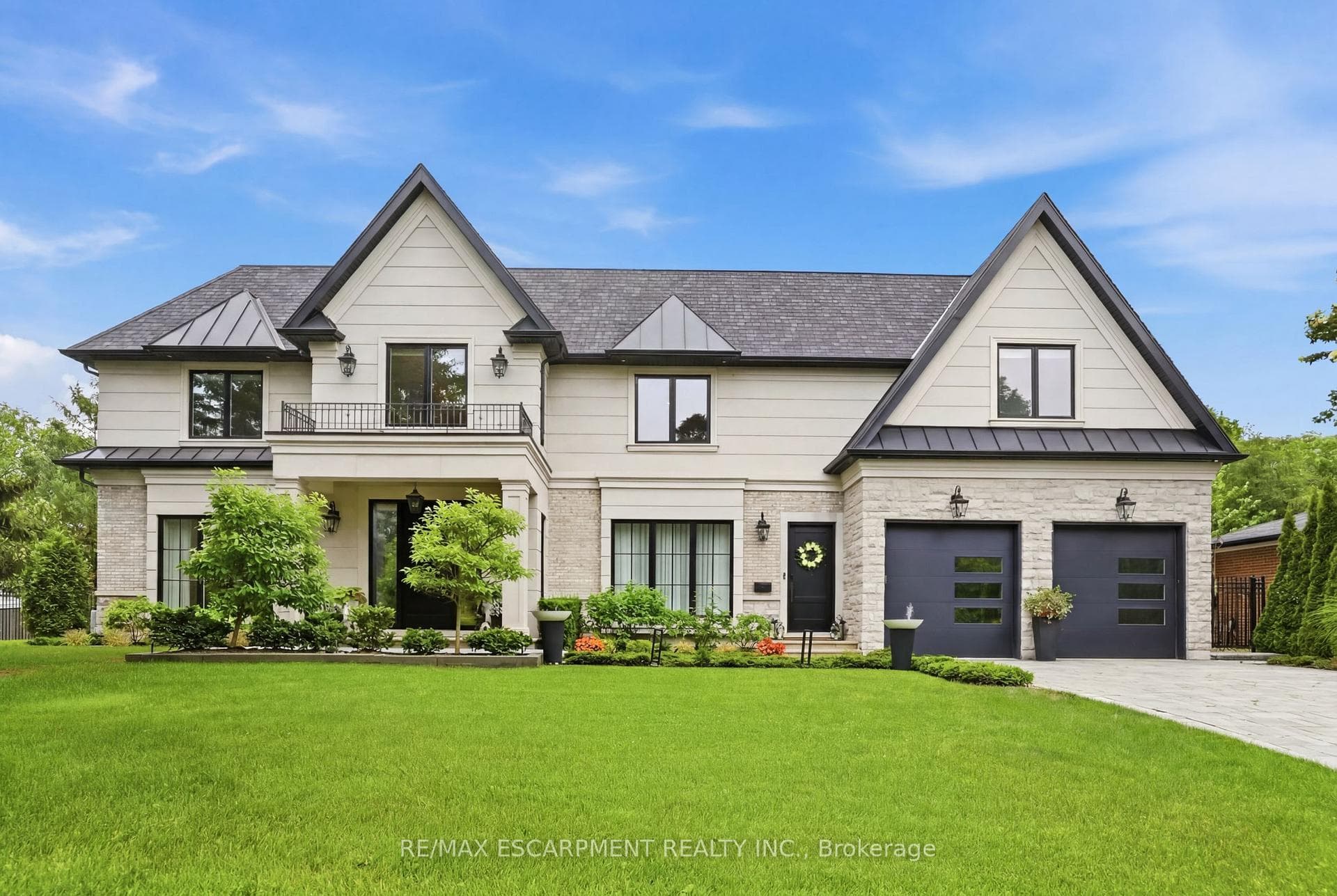 1544 Lochlin Trail