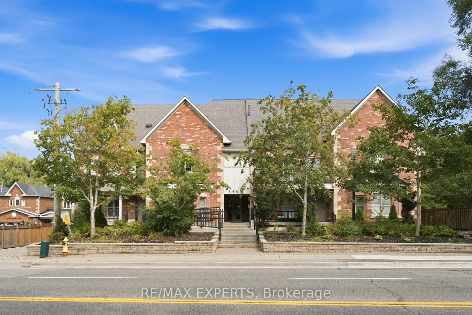 9589 Keele Street Unit 301