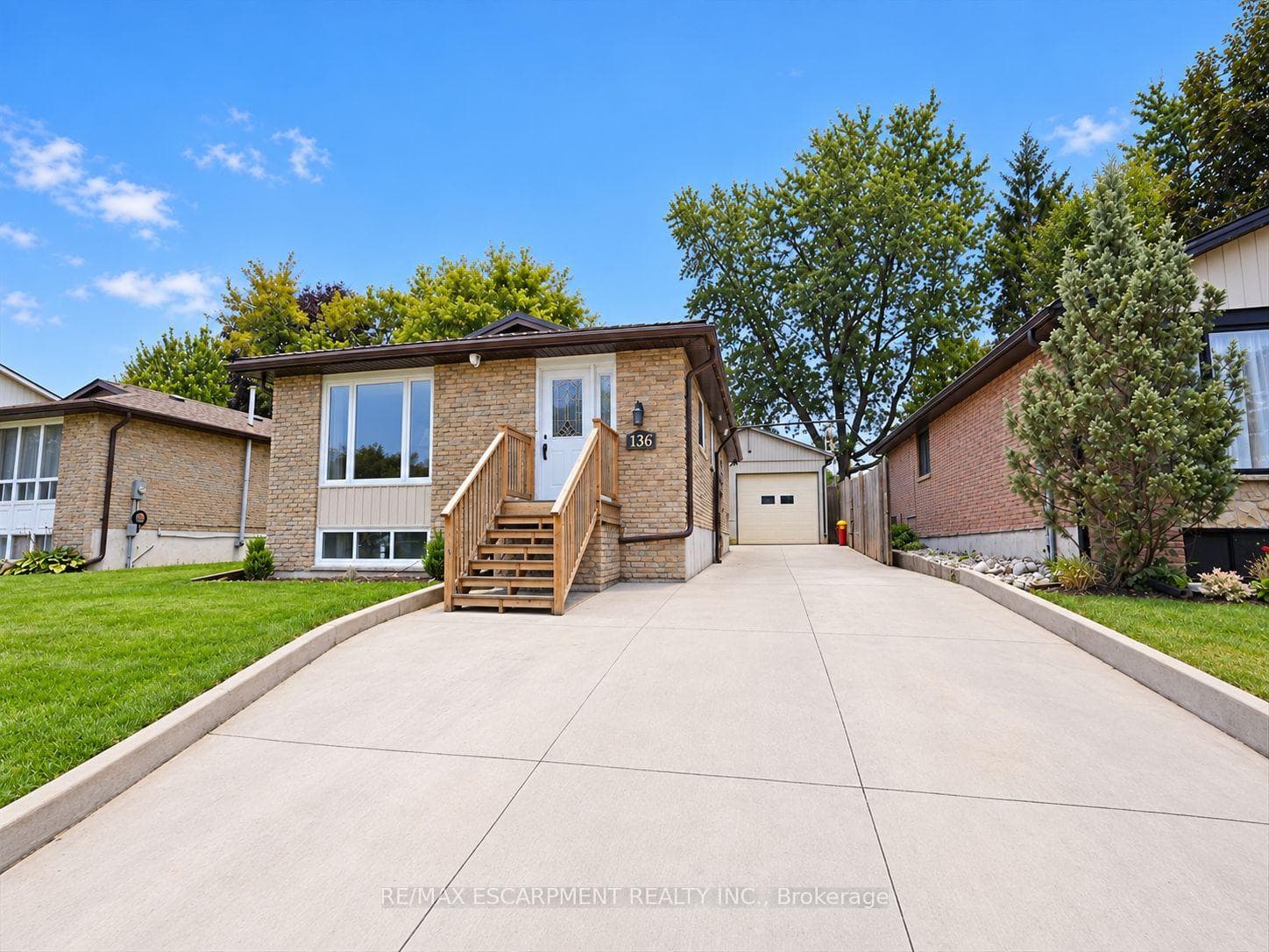 136 Woodlawn Avenue