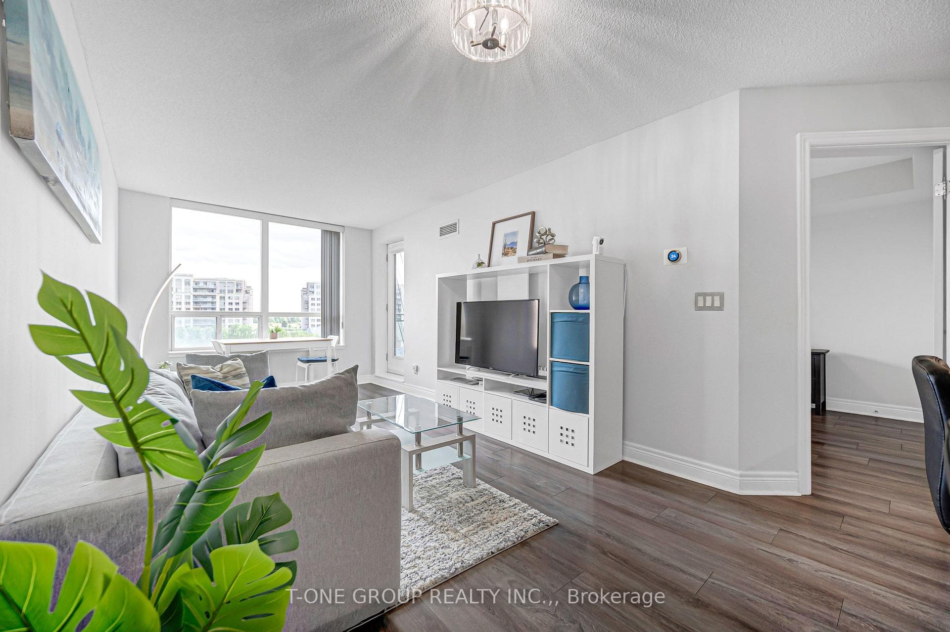 48 Suncrest Boulevard Unit 720
