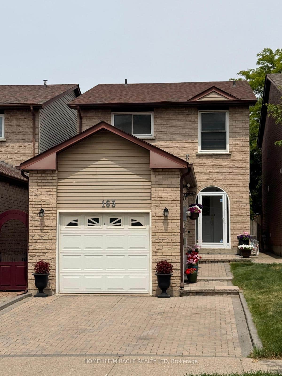 163 Mabley Crescent