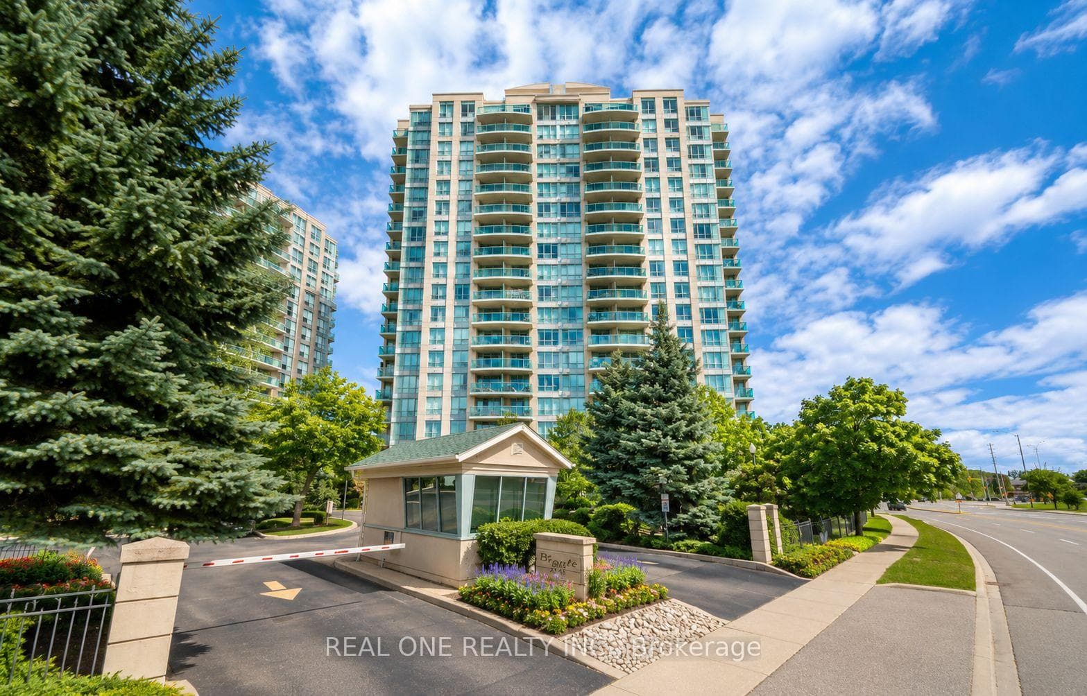2545 Erin Centre Boulevard Unit 1605