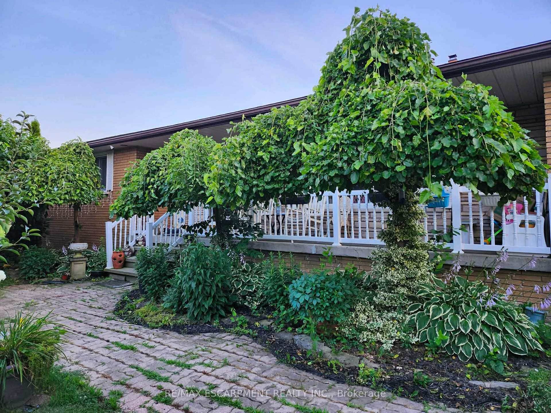 1549 Guyatt Road