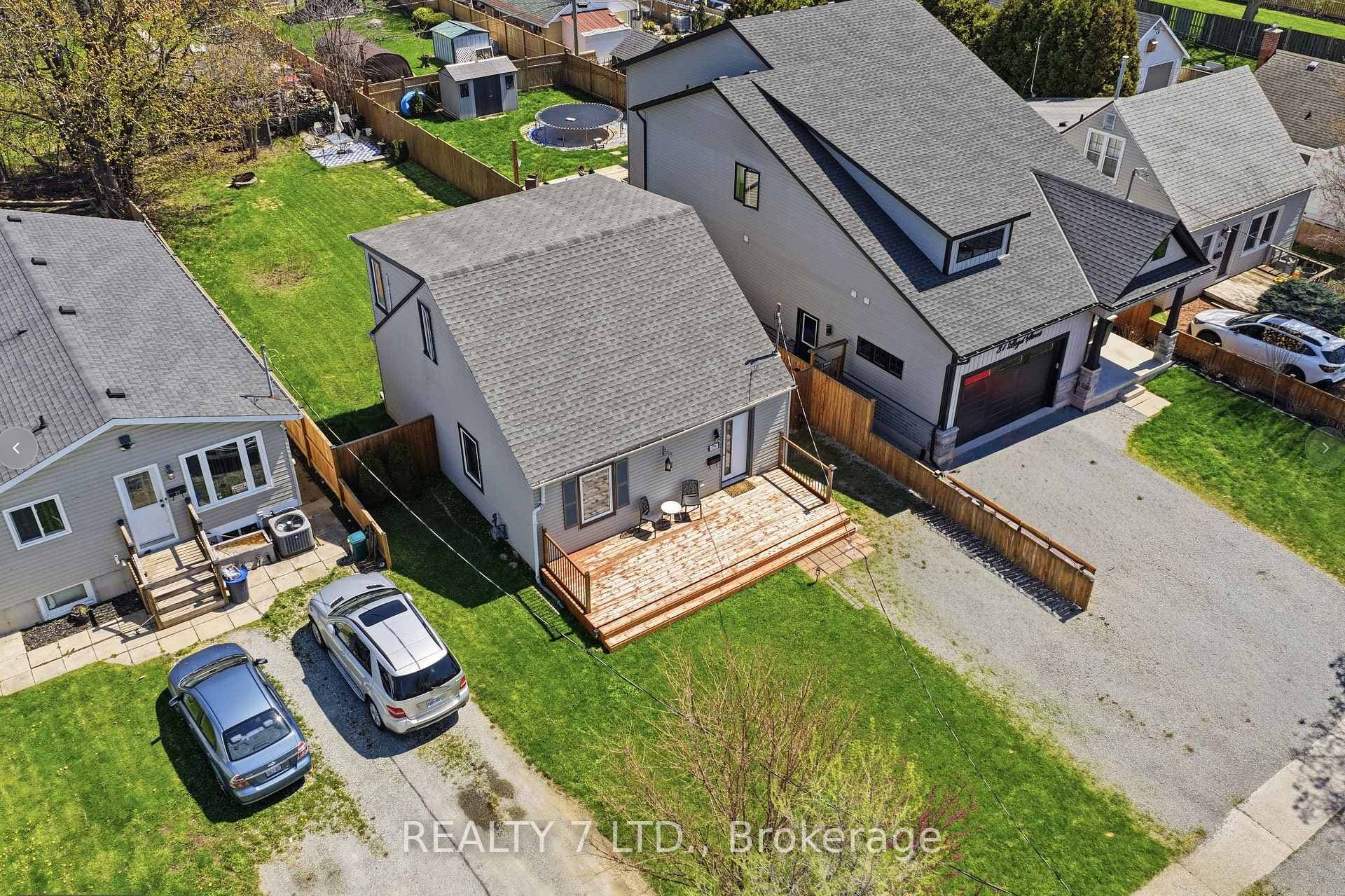 29 LLOYD Street