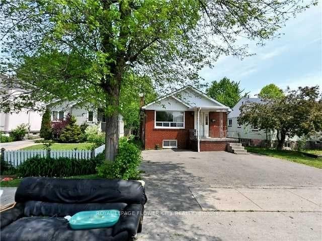 1041 Cawthra Road