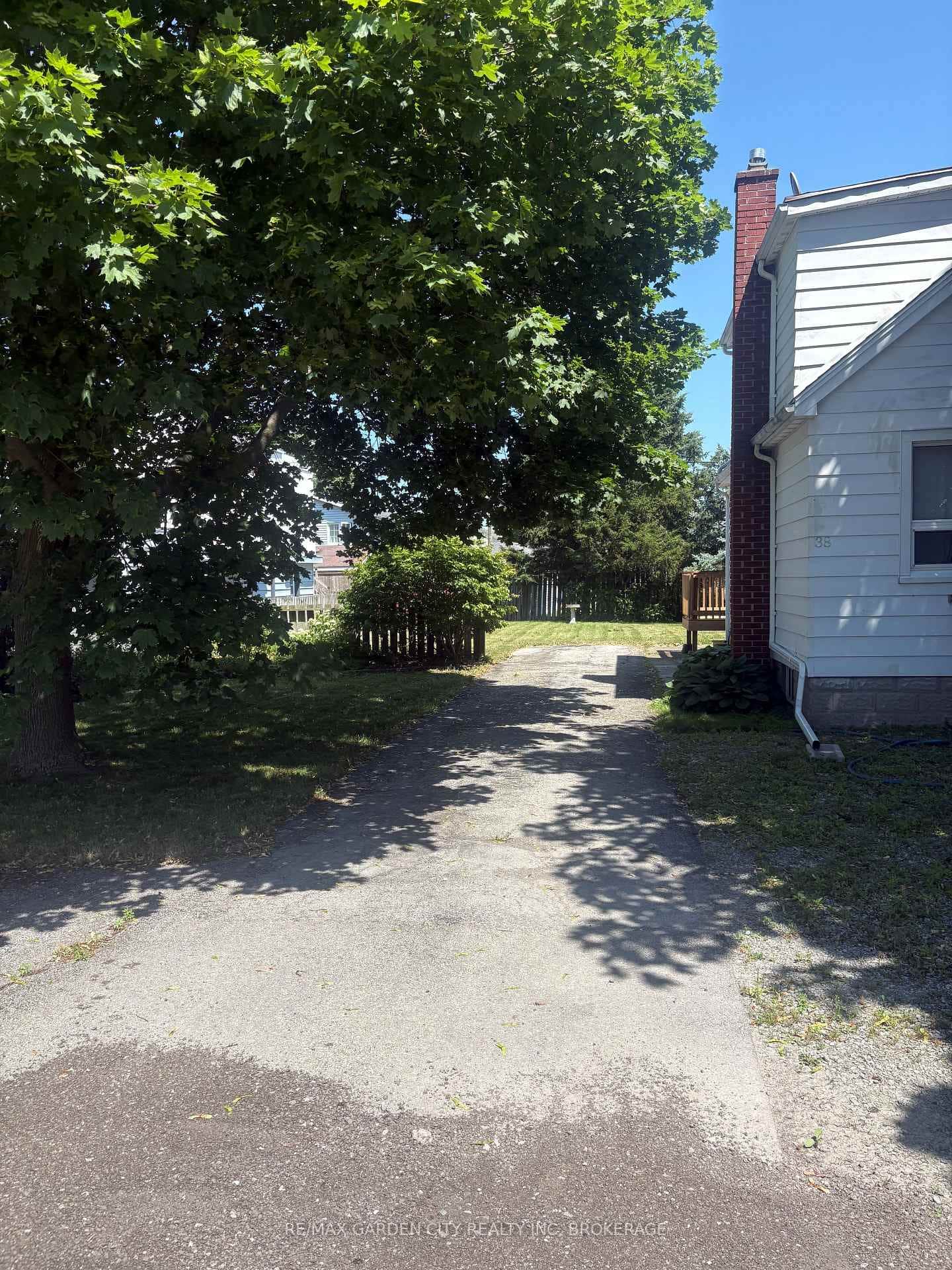 40 Oakwood Street
