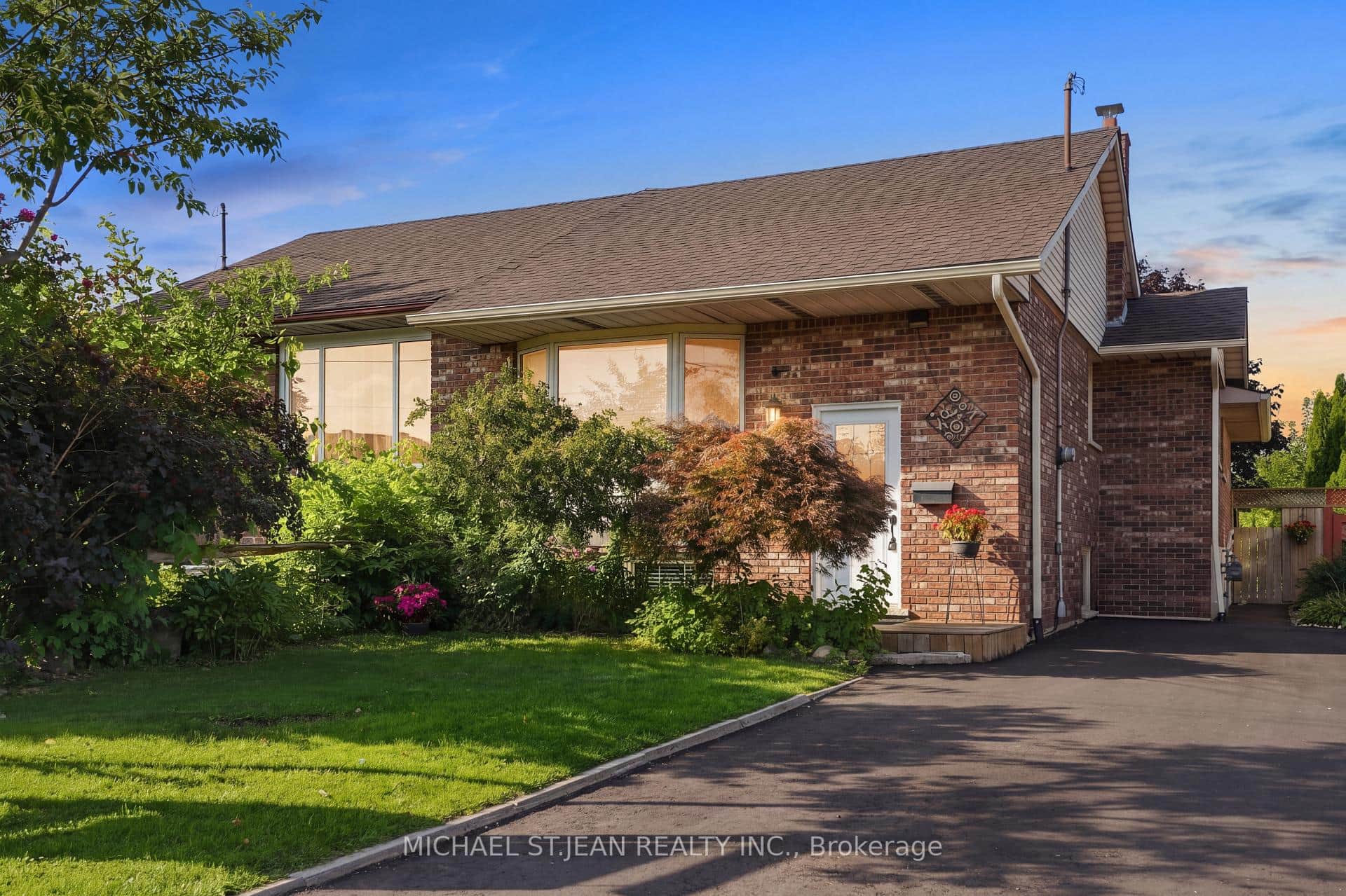 50 Adis Avenue