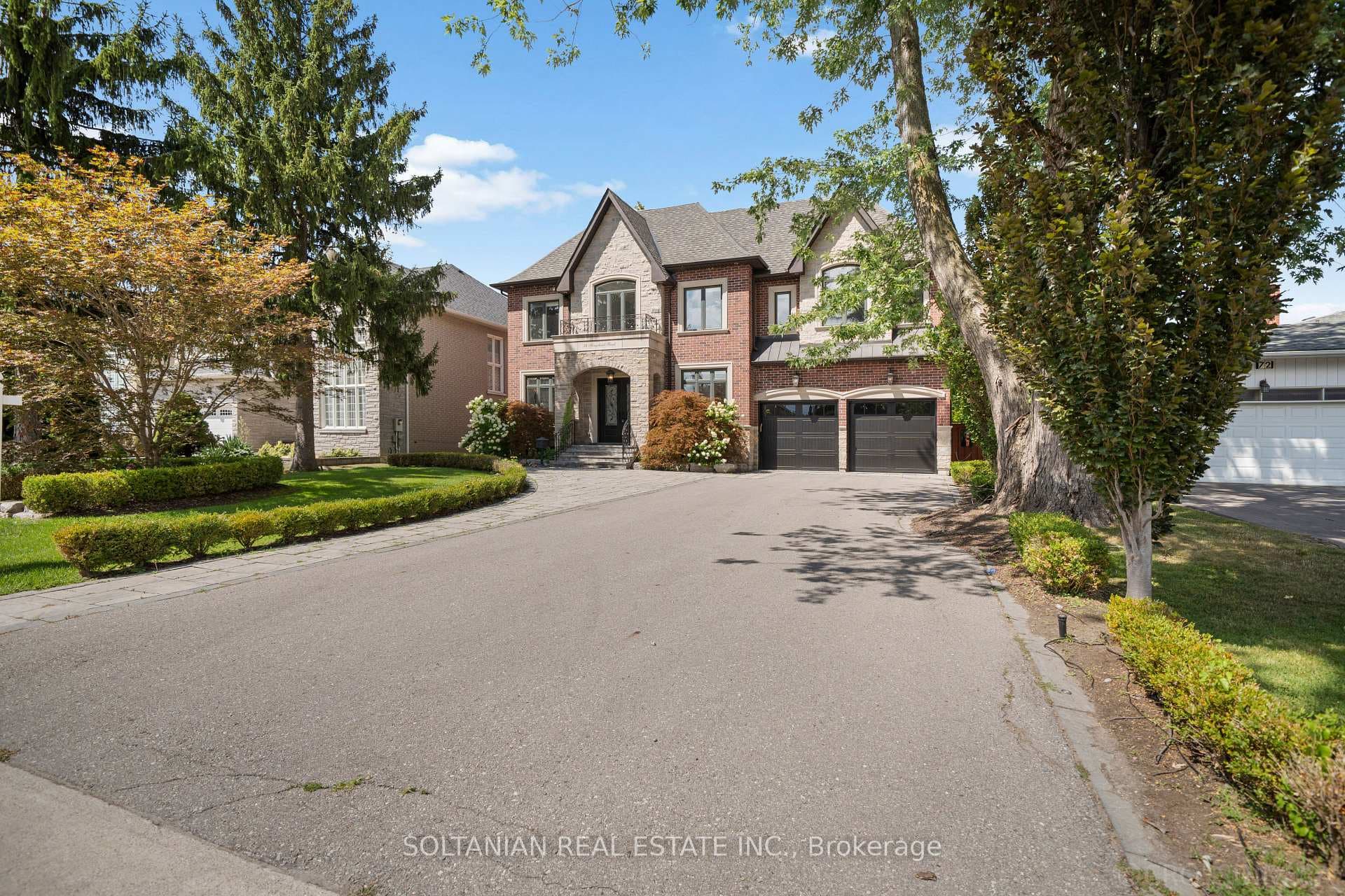 74 Yongehurst Road
