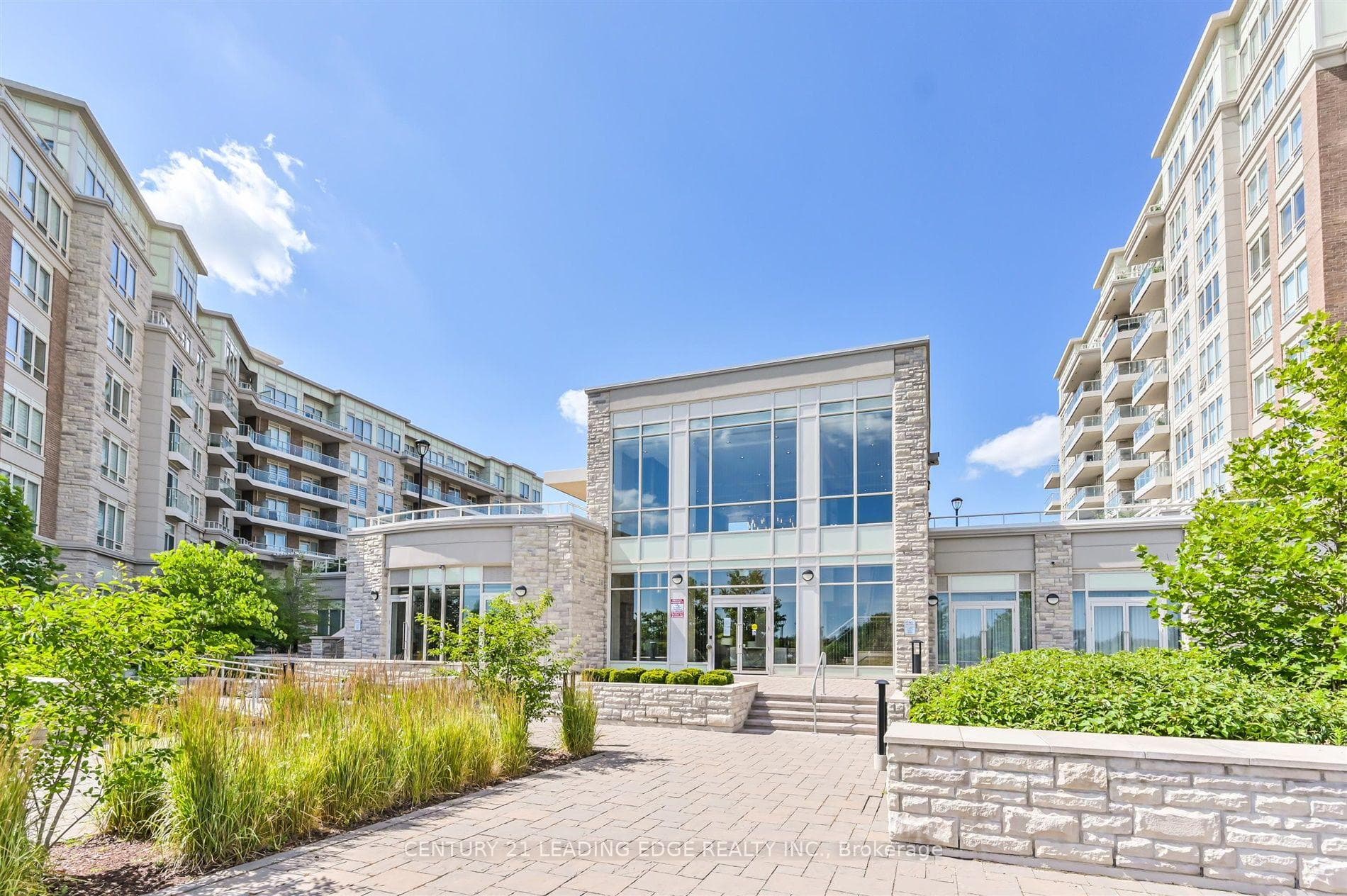 9 Stollery Pond Crescent Unit 210