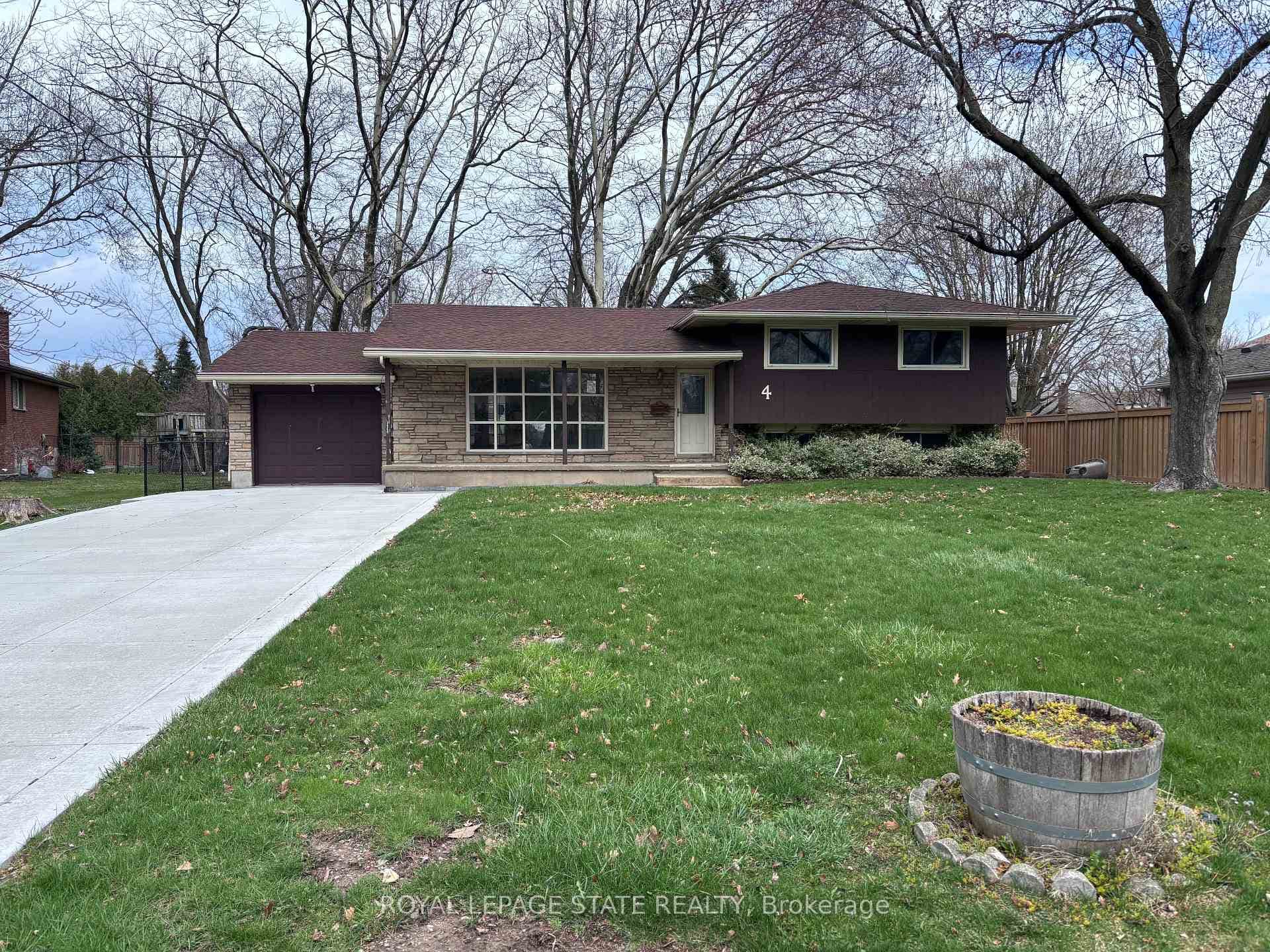 4 Beechwood Court