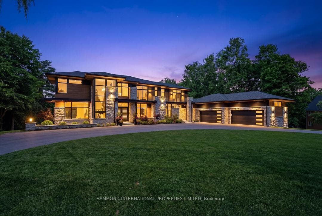 8 Cachet Parkway