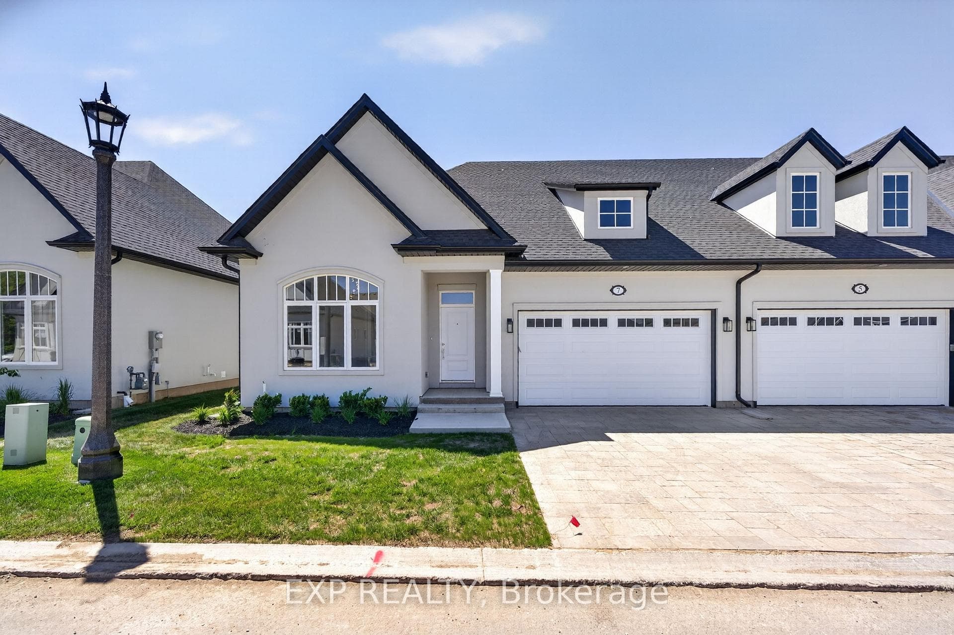 8 BUTTERNUT Crescent
