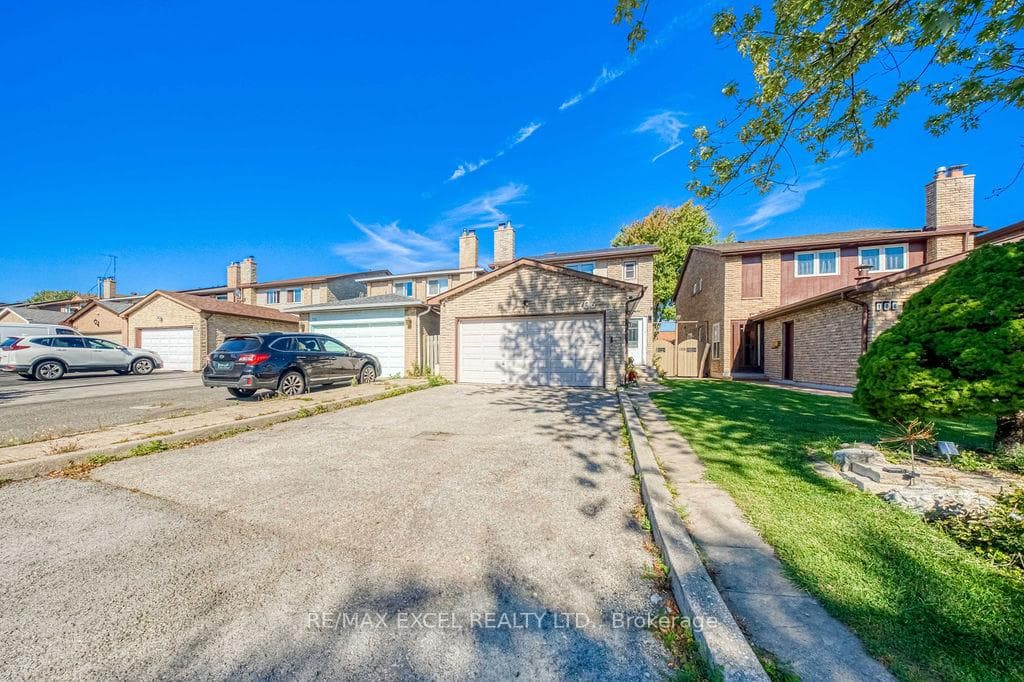 106 Upton Crescent