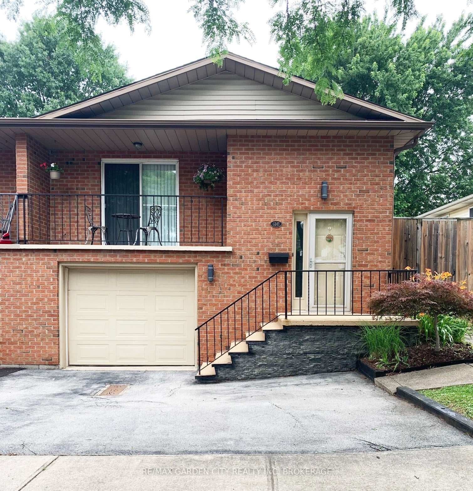 6141 Wildrose Crescent