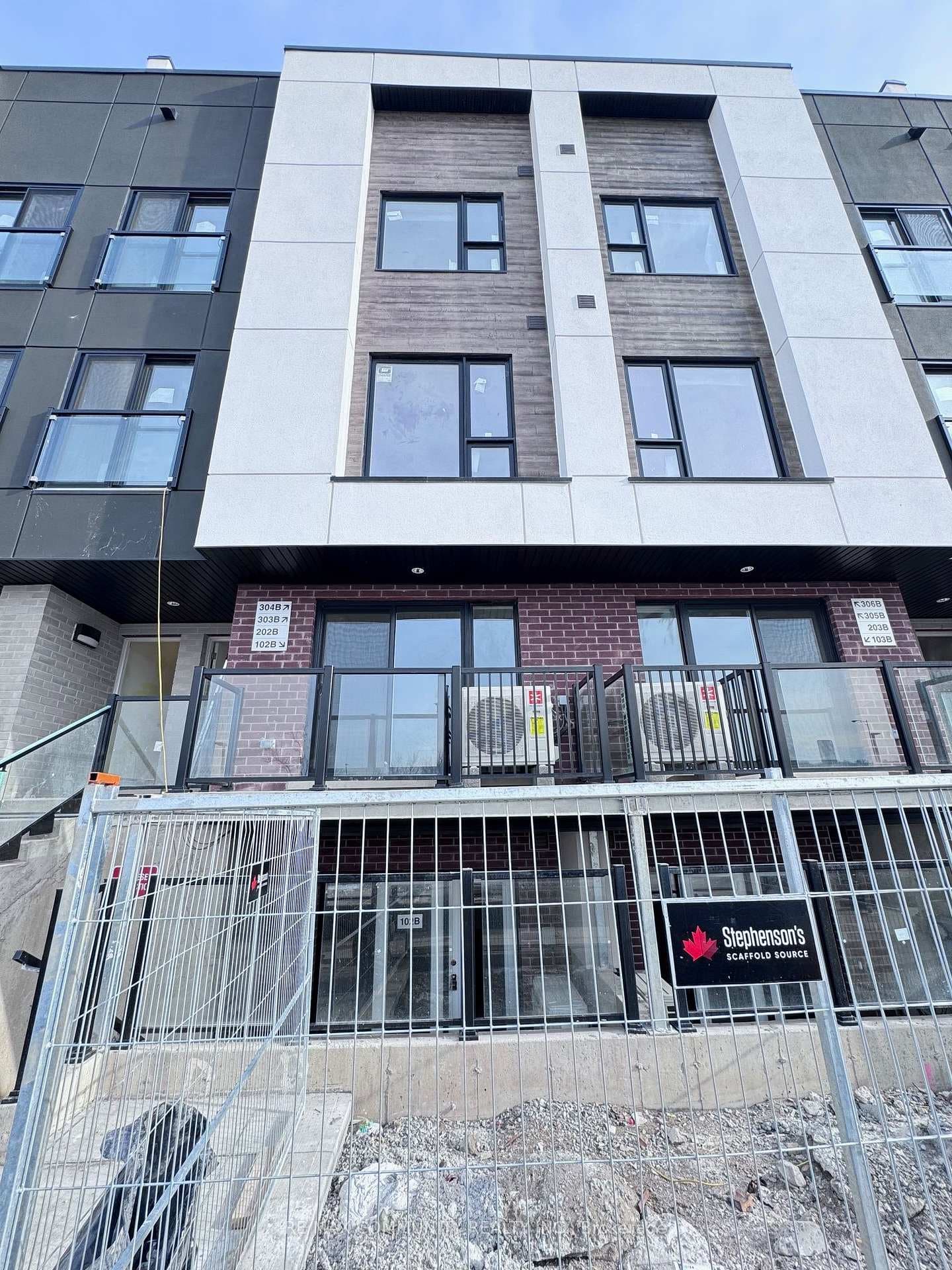 16 Melbourne Avenue Unit 102B