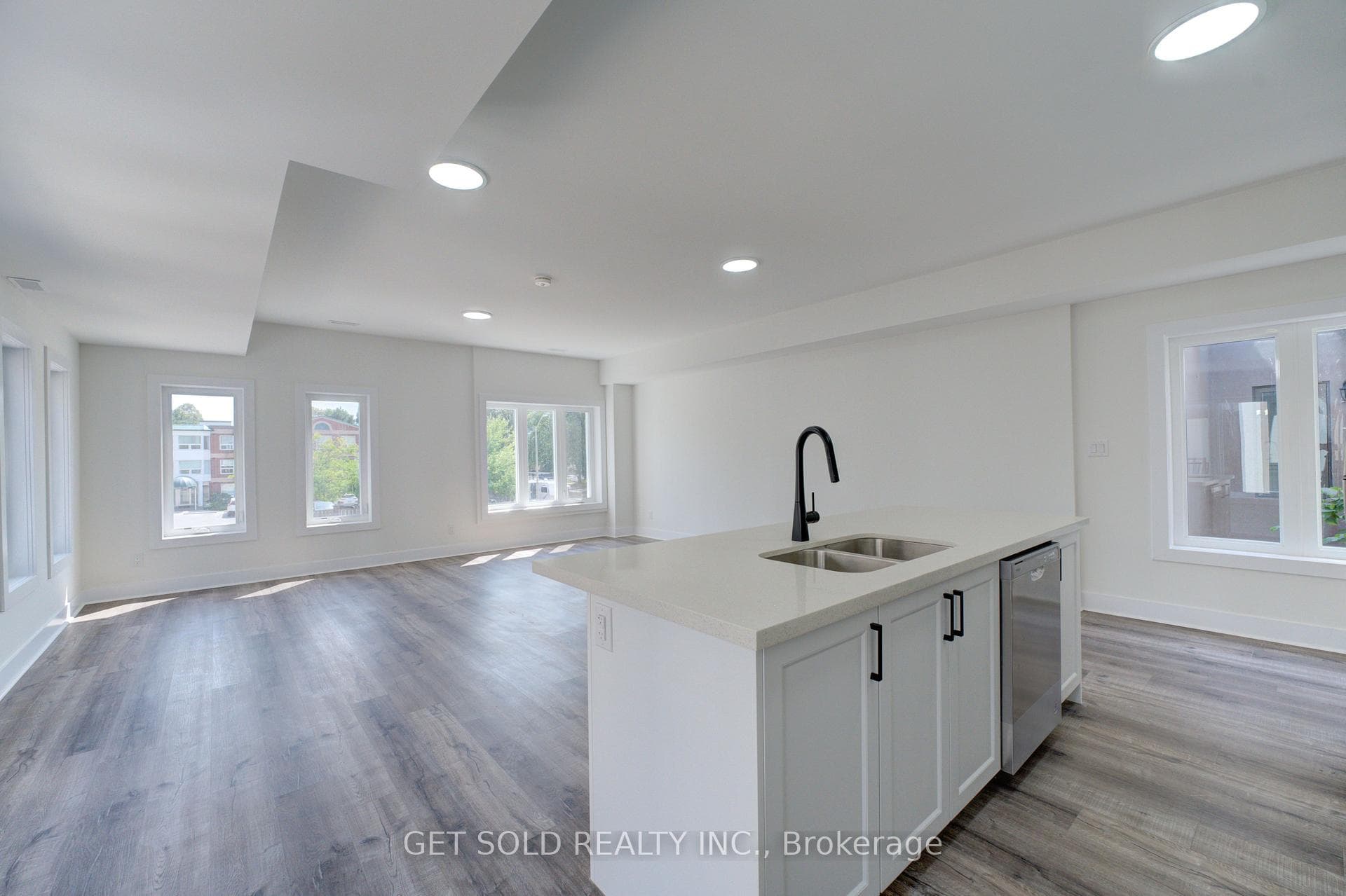 6701 Thorold Stone Road Unit 13
