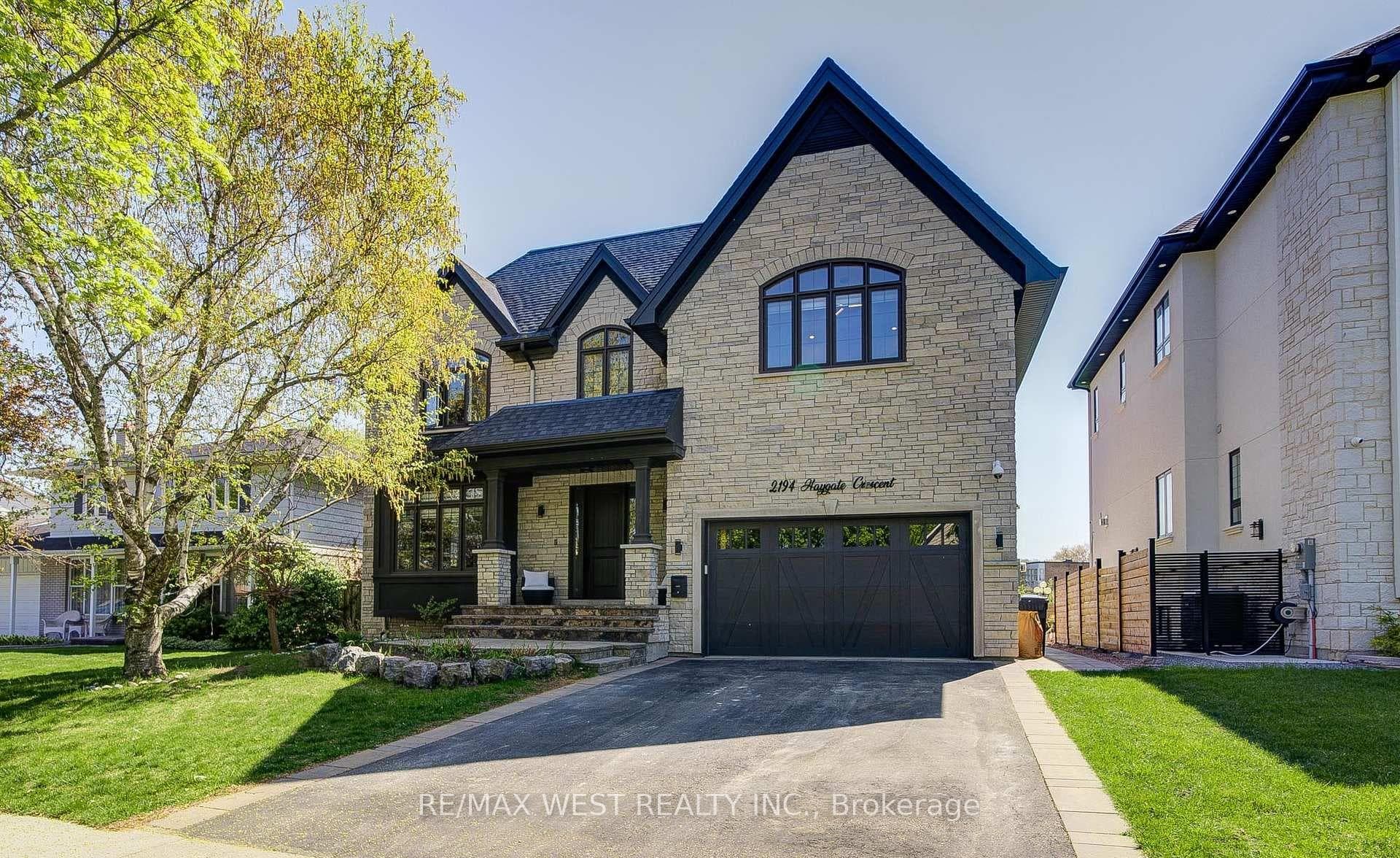 2194 Haygate Crescent