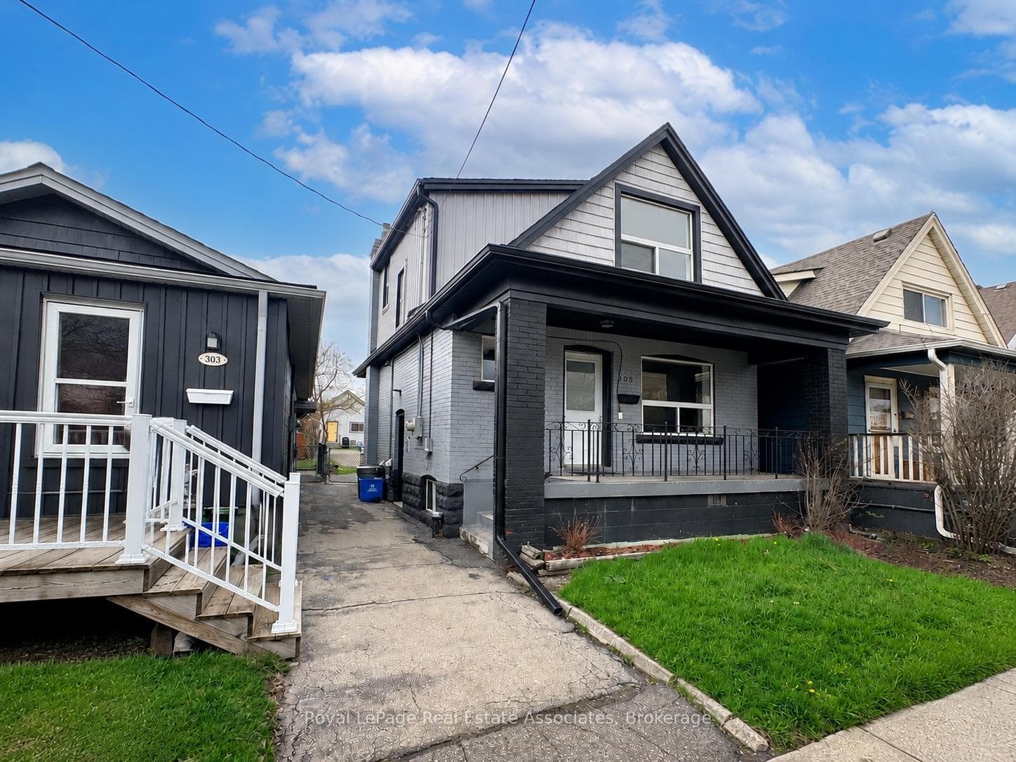 305 Weir Street Unit Upper