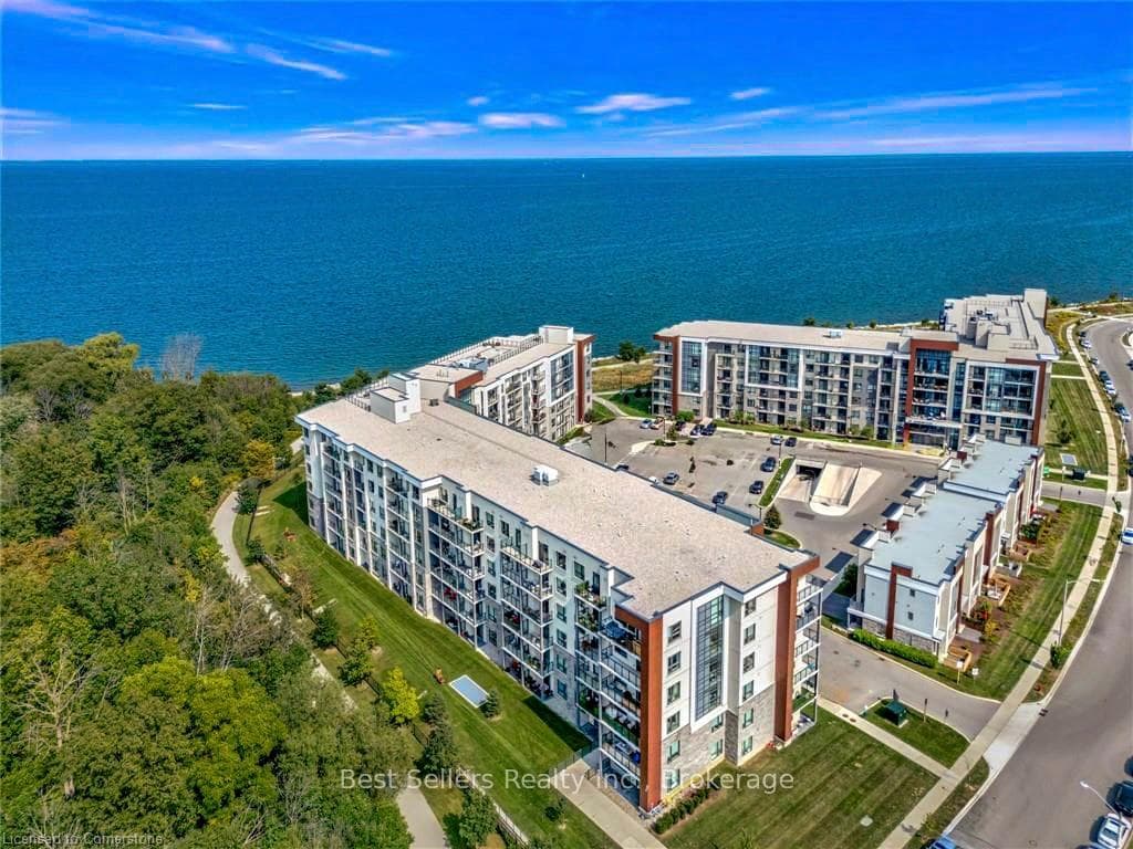 125 Shoreview Place Unit 208