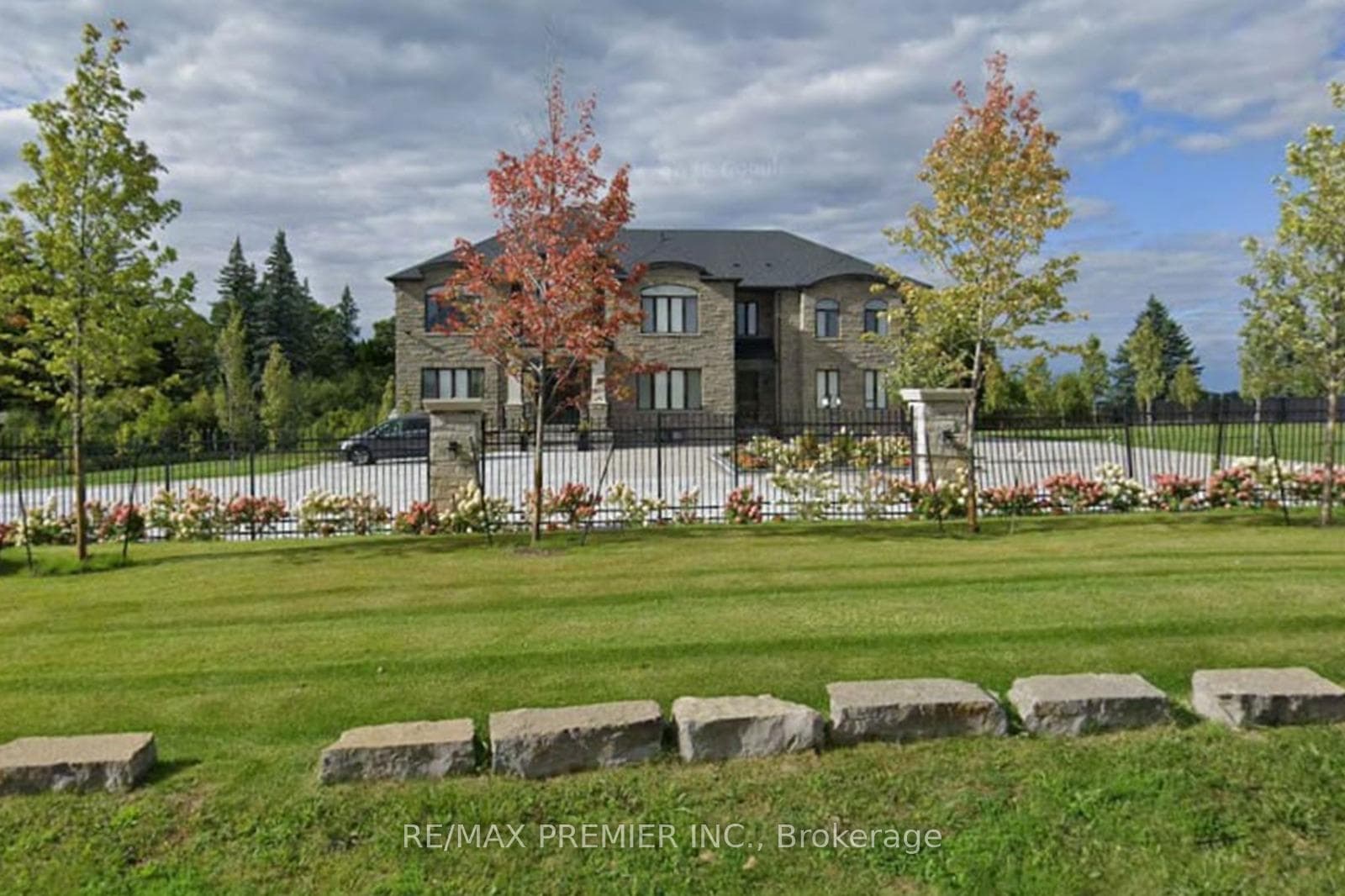 2180 King Vaughan Road