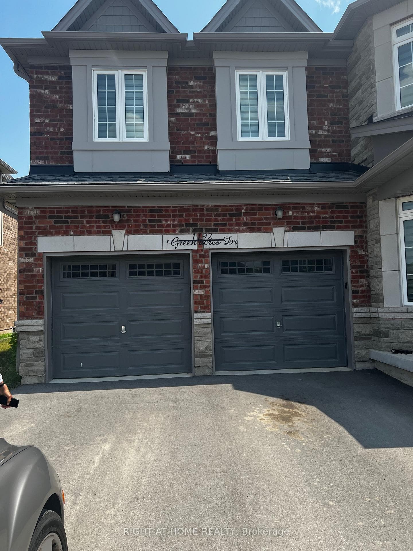 1192 Green Acres Drive