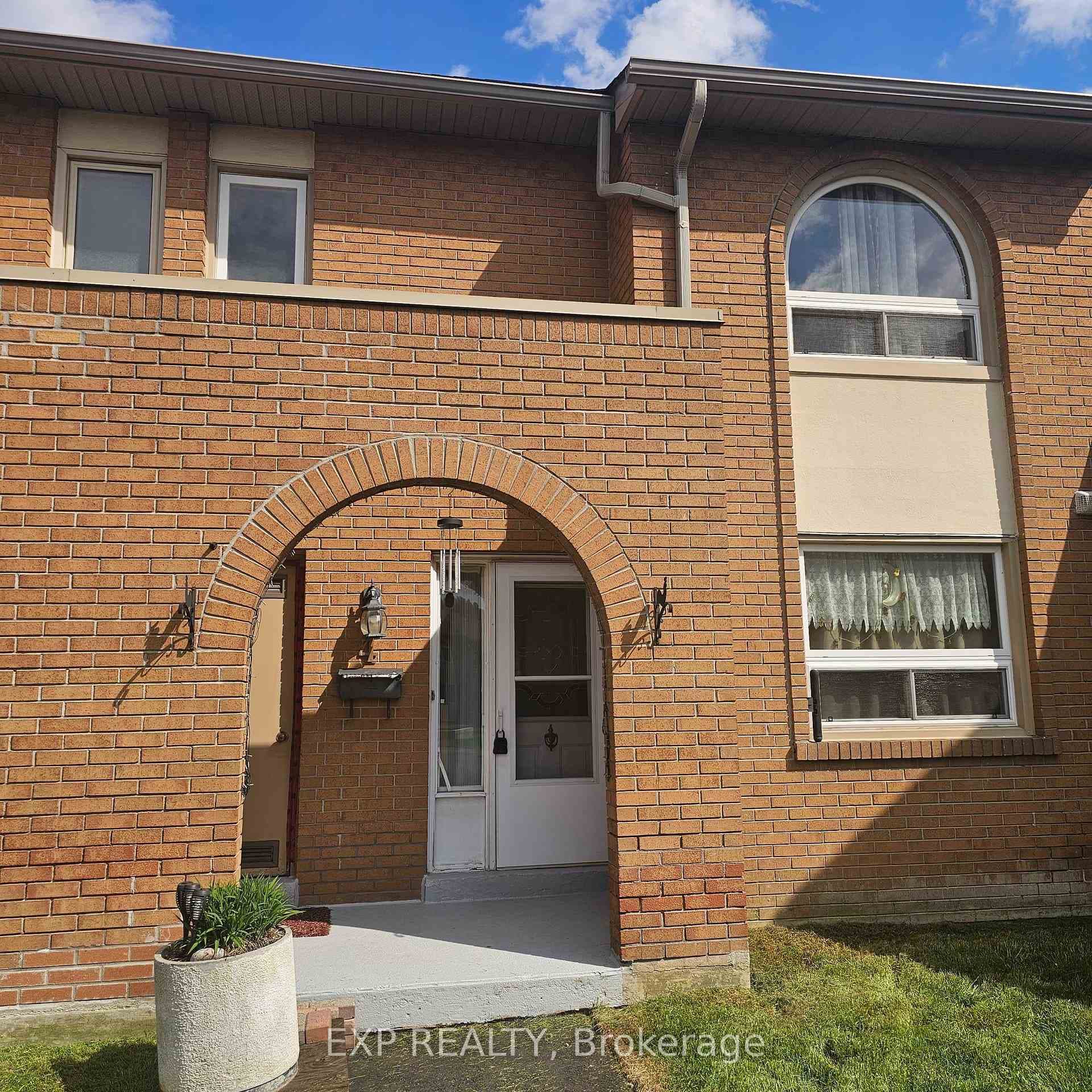 1180 Mississauga Valley Boulevard Unit 4