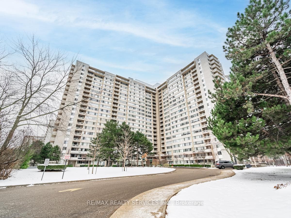 3590 Kaneff Crescent Unit 1108