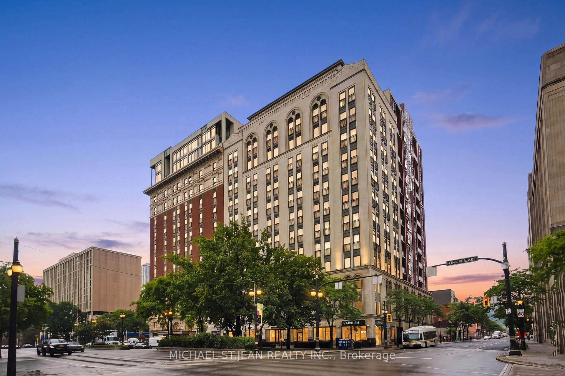 112 King Street Unit 909