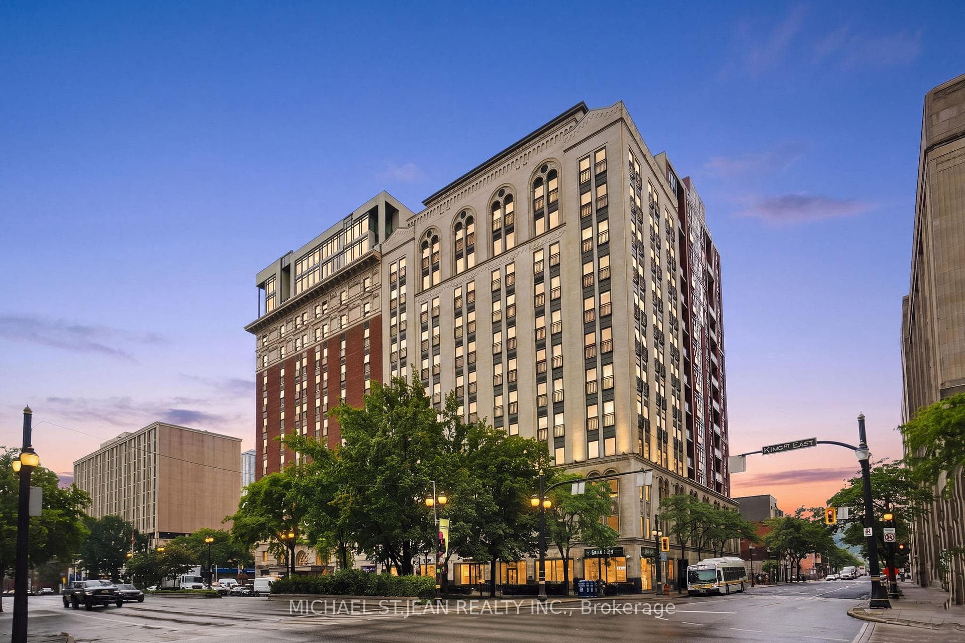 112 King Street Unit 909