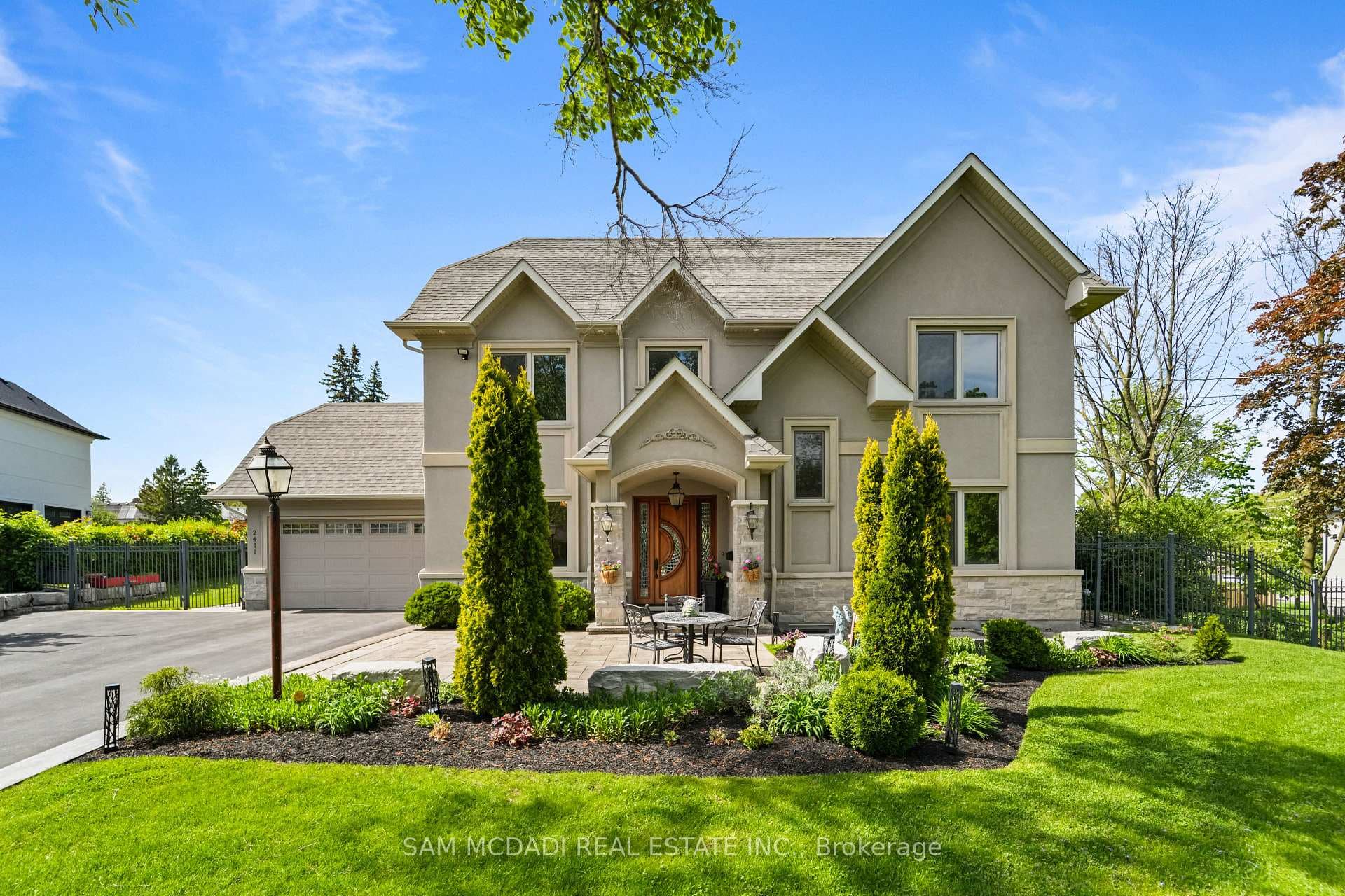 2411 Thorn Lodge Drive